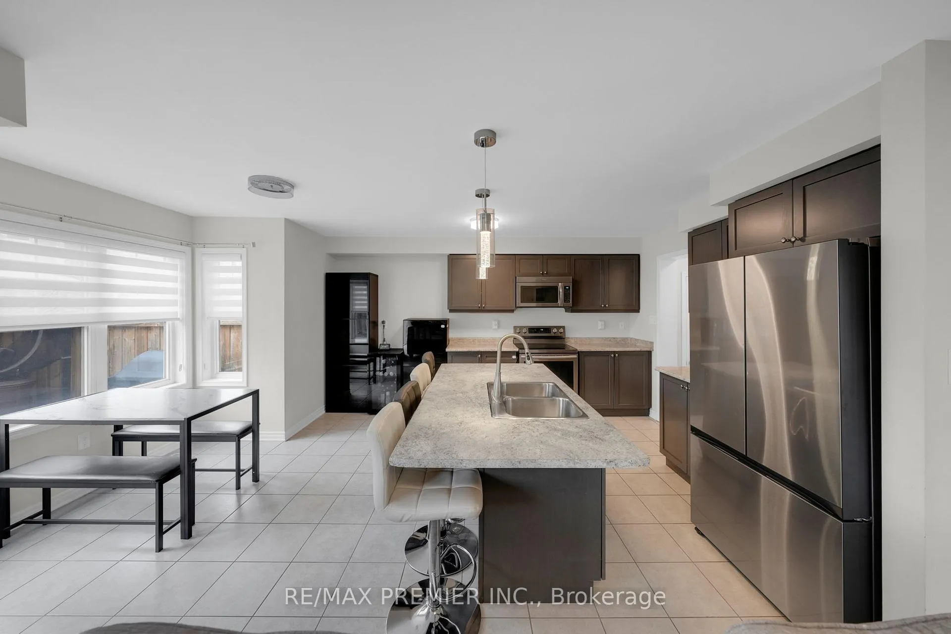 Photo 17 of 258 Remembrance Road, Brampton, Northwest Brampton — HOMEH