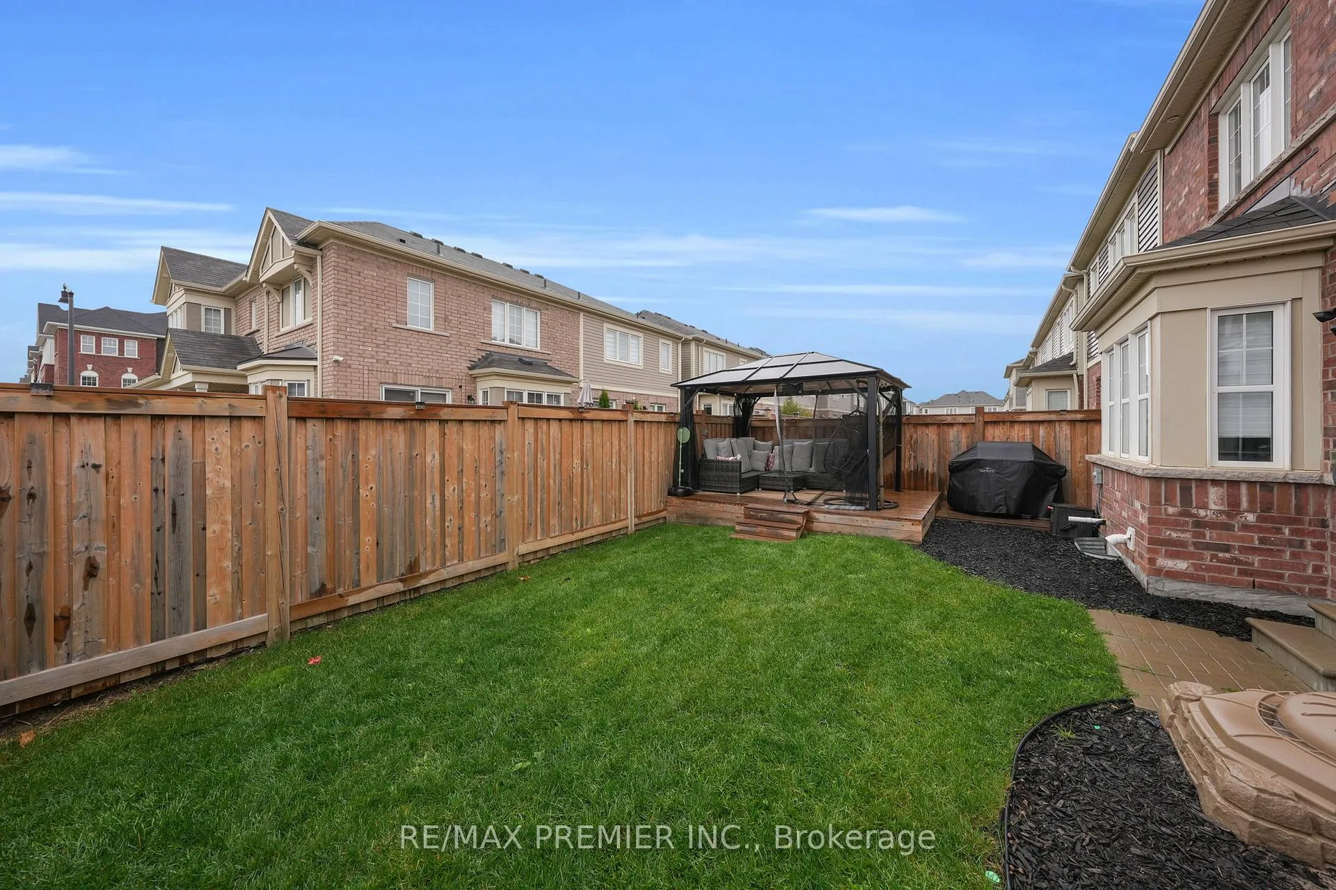 Photo 38 of 258 Remembrance Road, Brampton, Northwest Brampton — HOMEH