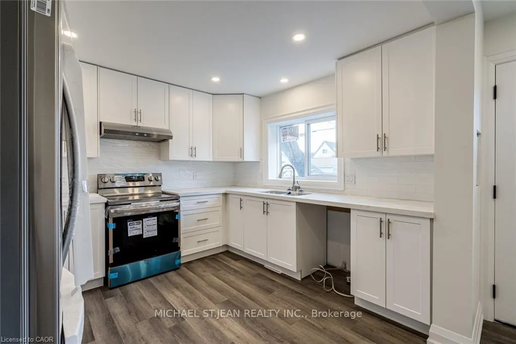 Photo 14 of 395 Paling Avenue, Hamilton, Homeside — HOMEH