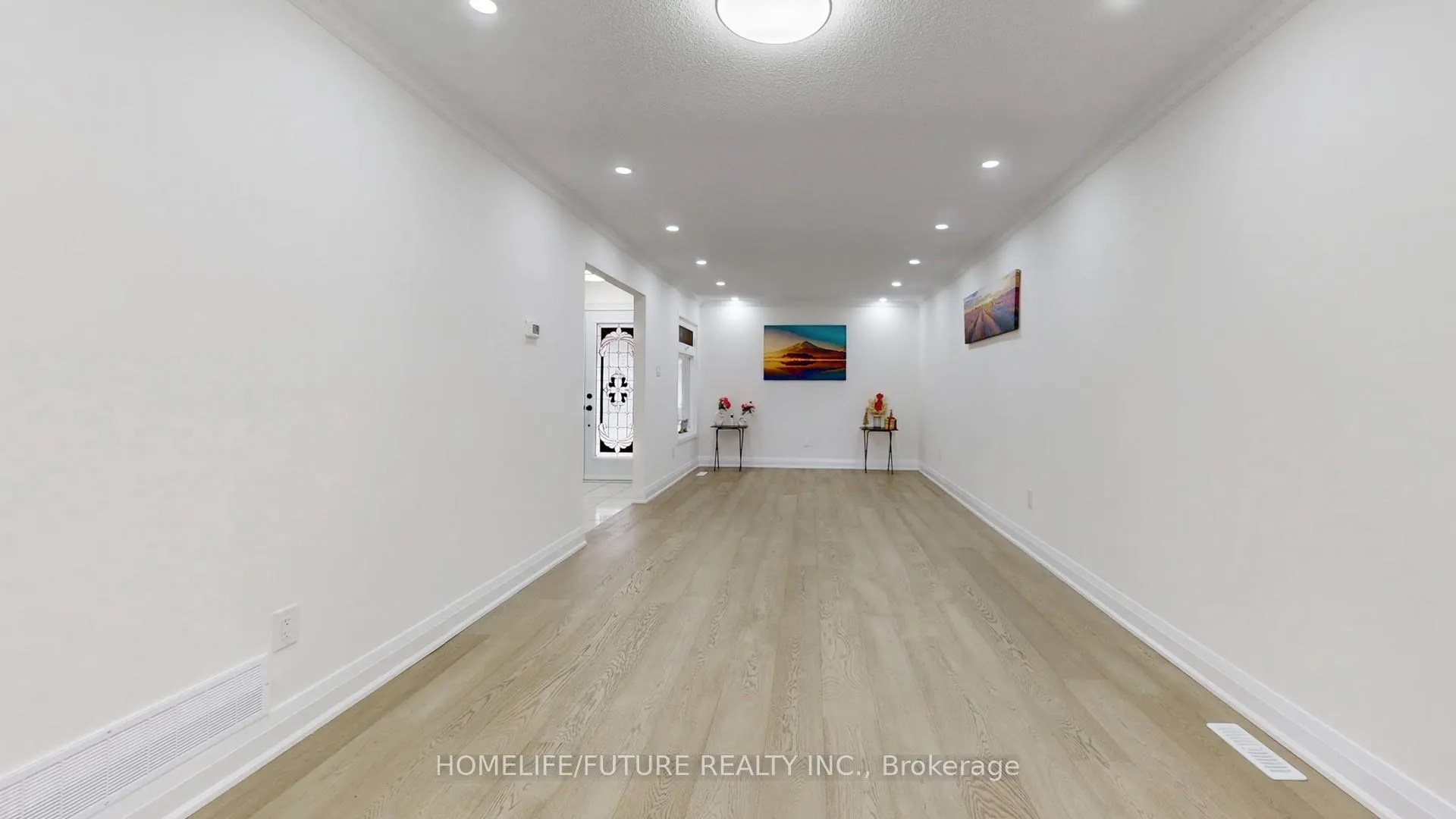 Photo 5 of 129 Northolt Crescent, Markham, Milliken Mills East — HOMEH