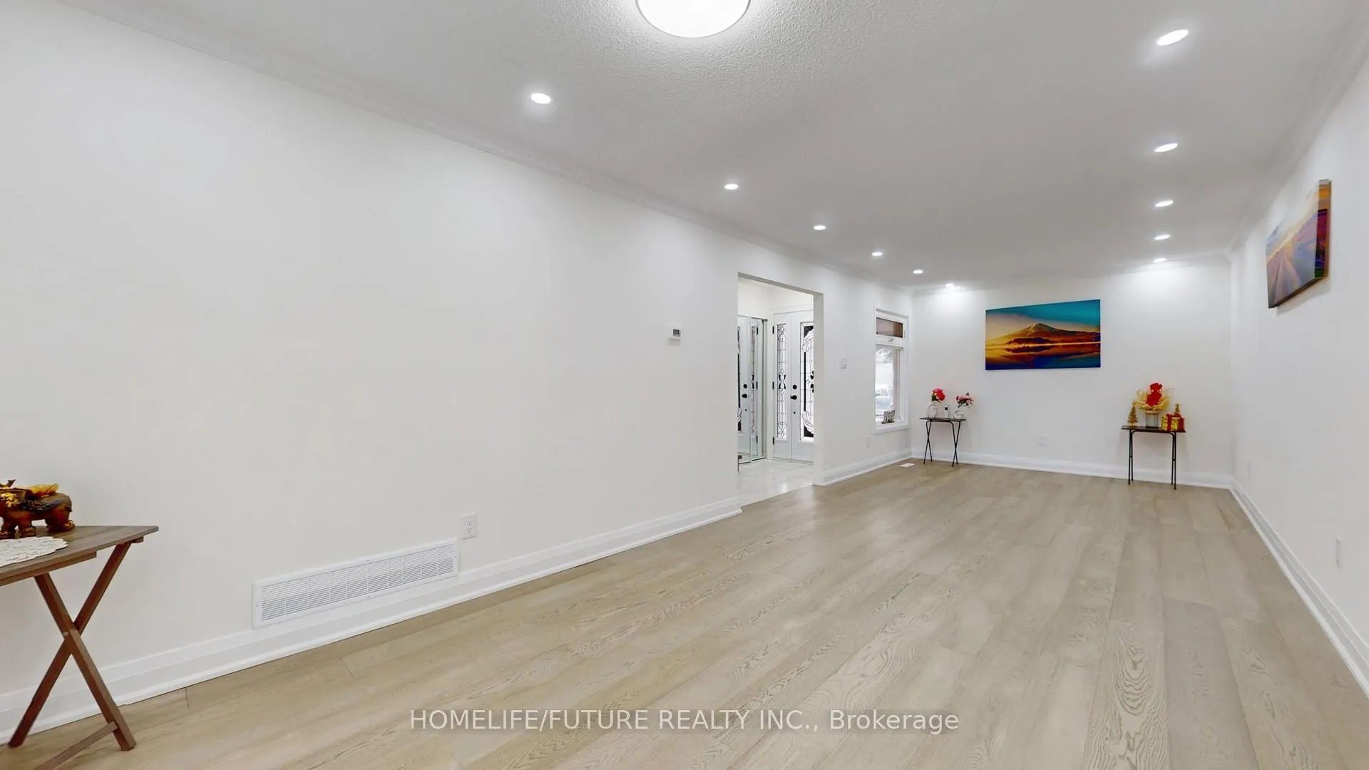 Photo 6 of 129 Northolt Crescent, Markham, Milliken Mills East — HOMEH
