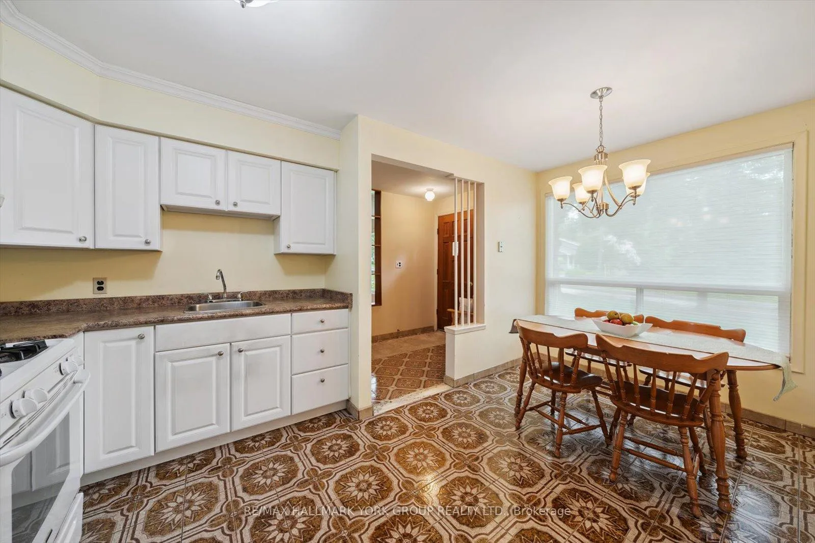 Photo 12 of 29 Seaton Drive, Aurora, Aurora Highlands — HOMEH