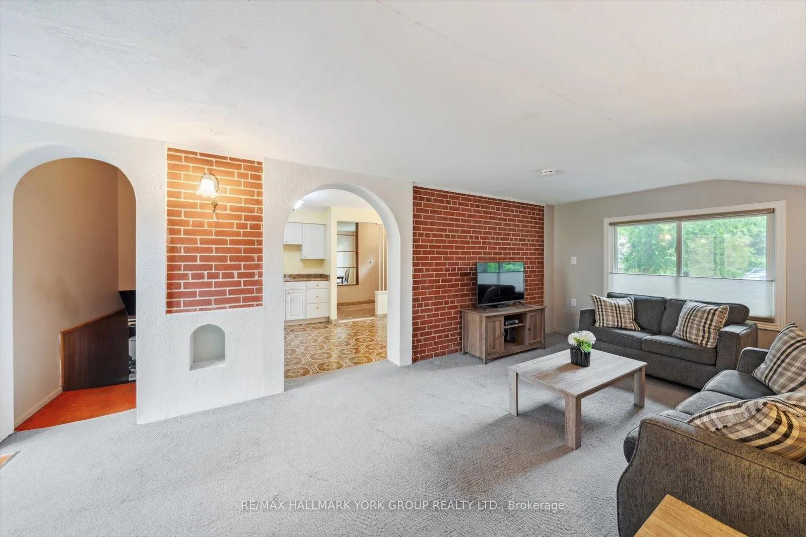 Photo 29 of 29 Seaton Drive, Aurora, Aurora Highlands — HOMEH