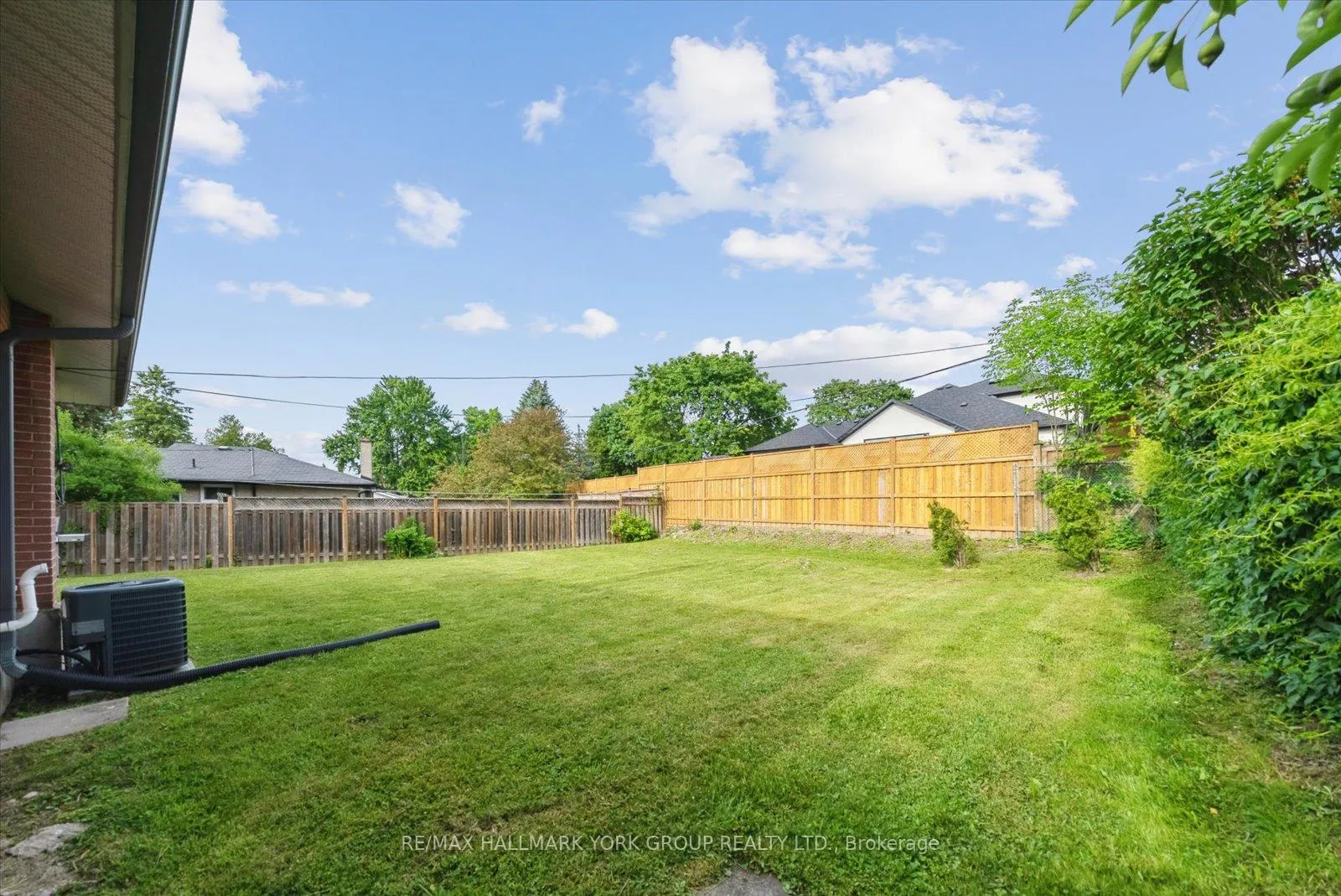 Photo 48 of 29 Seaton Drive, Aurora, Aurora Highlands — HOMEH