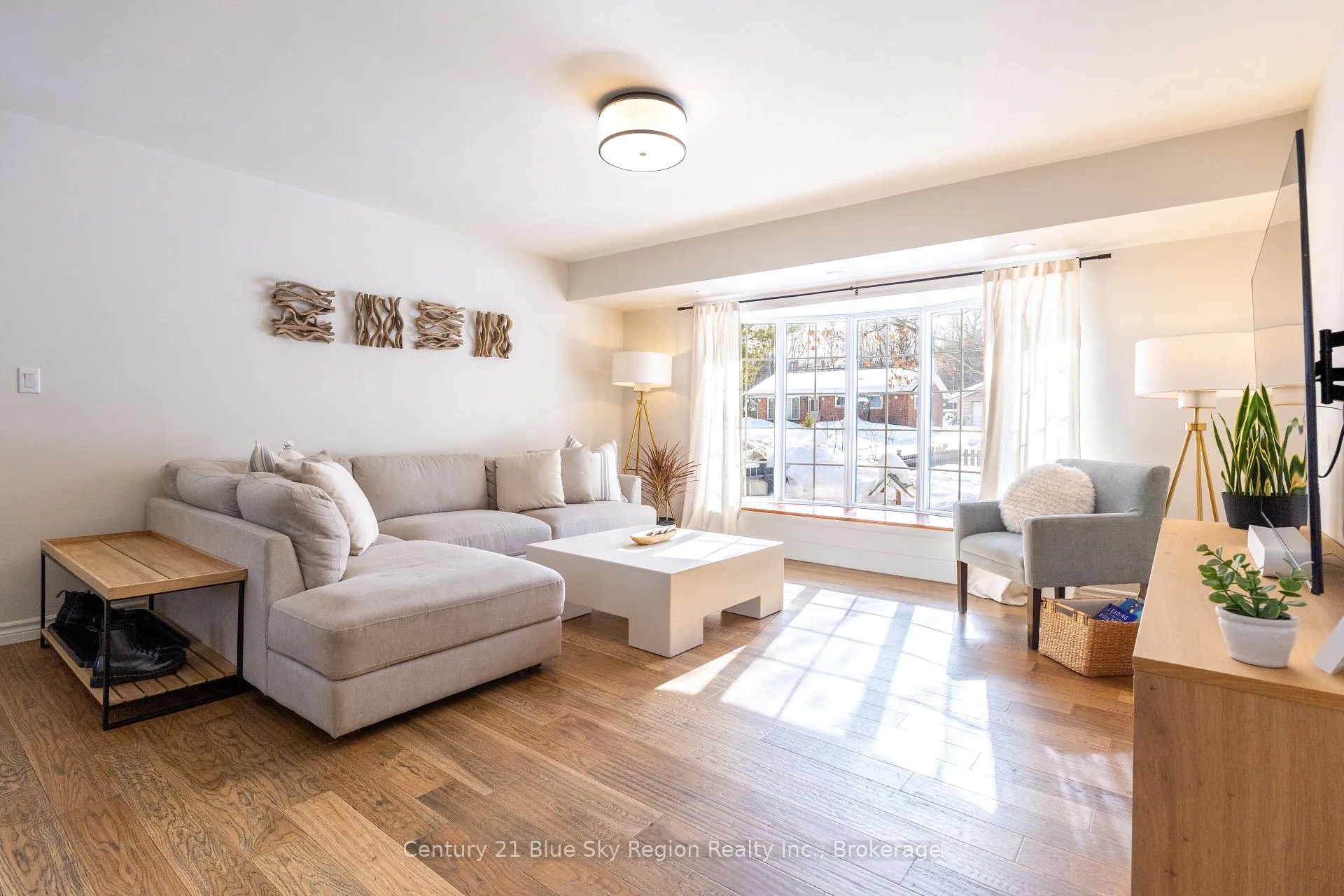 Photo 3 of 20 Catherine Drive, East Ferris, Astorville — HOMEH