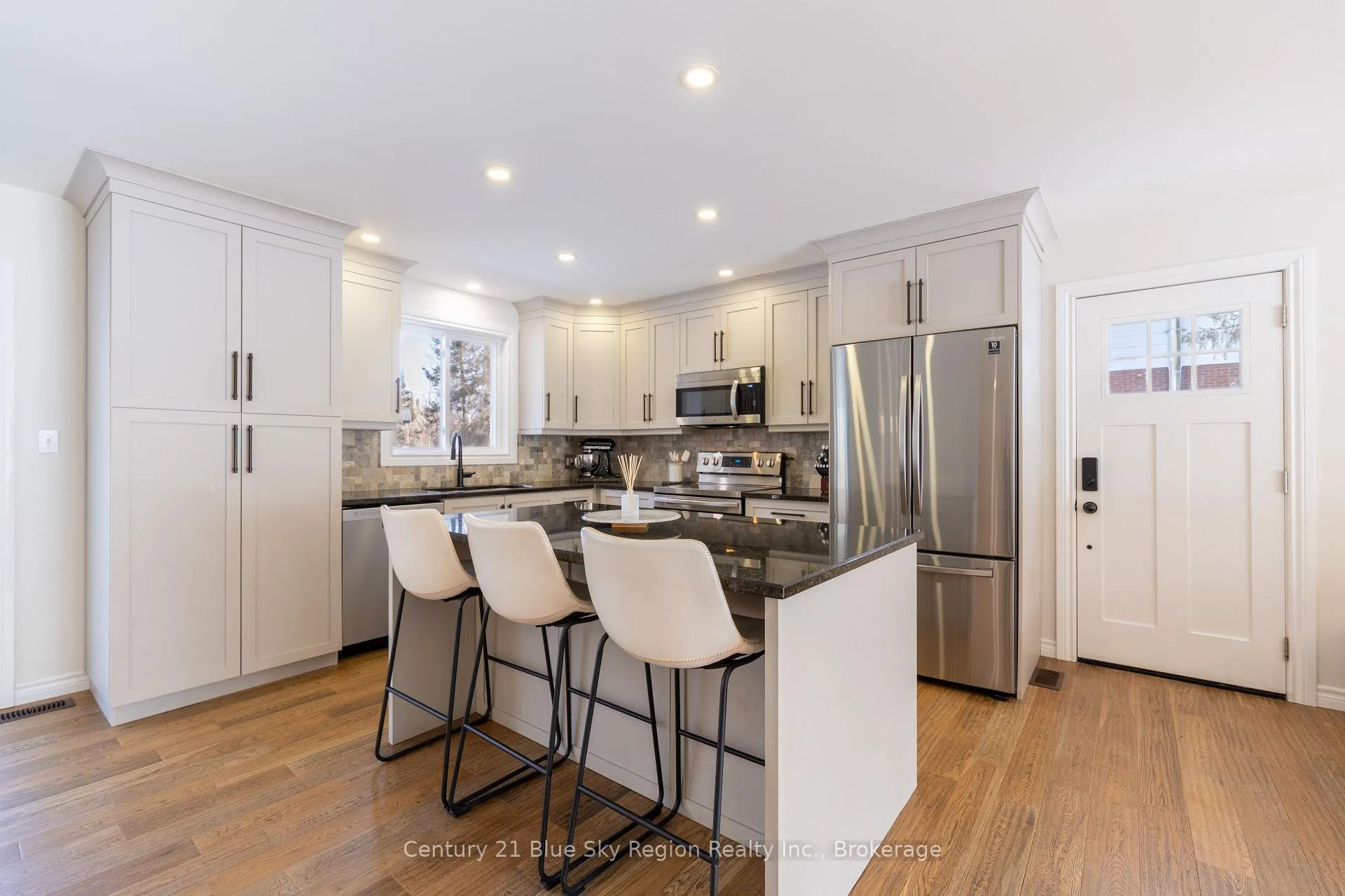Photo 10 of 20 Catherine Drive, East Ferris, Astorville — HOMEH