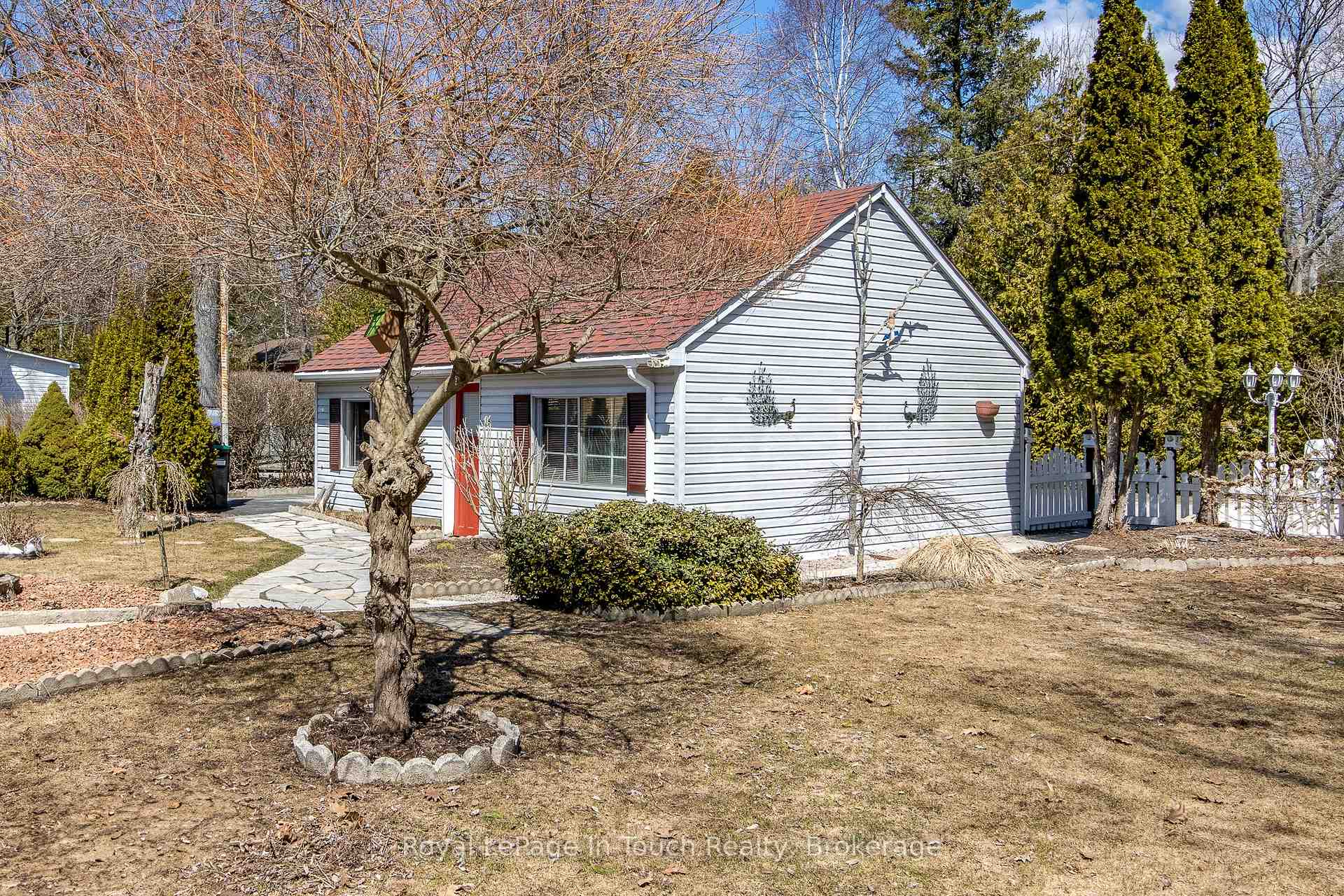 Photo 6 of 25 Yarwood Road, Tiny, Rural Tiny — HOMEH