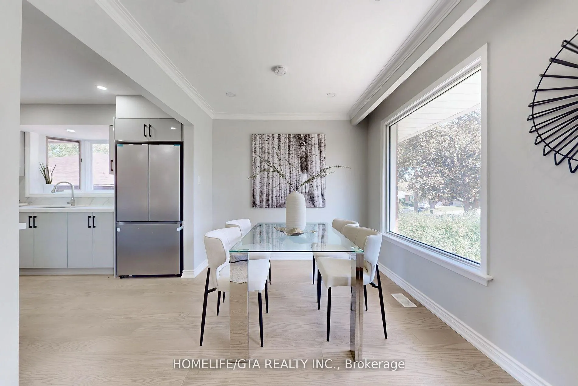 Photo 7 of 16 Woolwick Drive, Scarborough, Woburn — HOMEH