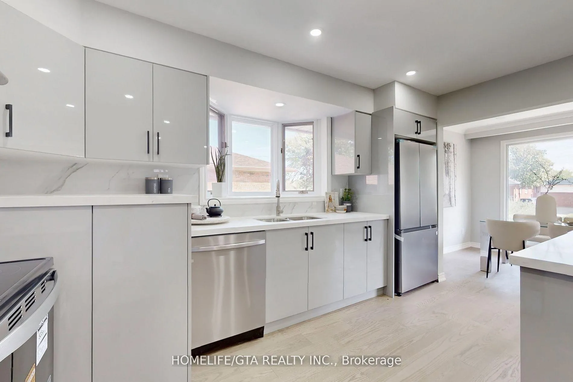 Photo 14 of 16 Woolwick Drive, Scarborough, Woburn — HOMEH