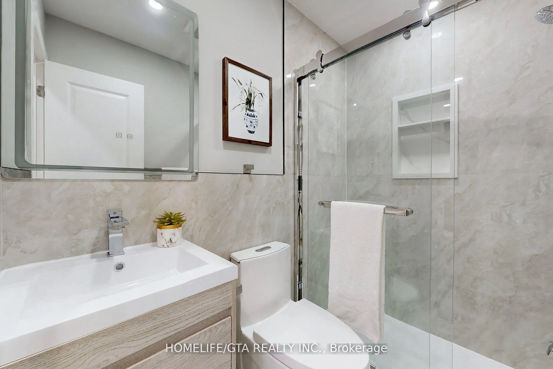 Photo 19 of 16 Woolwick Drive, Scarborough, Woburn — HOMEH