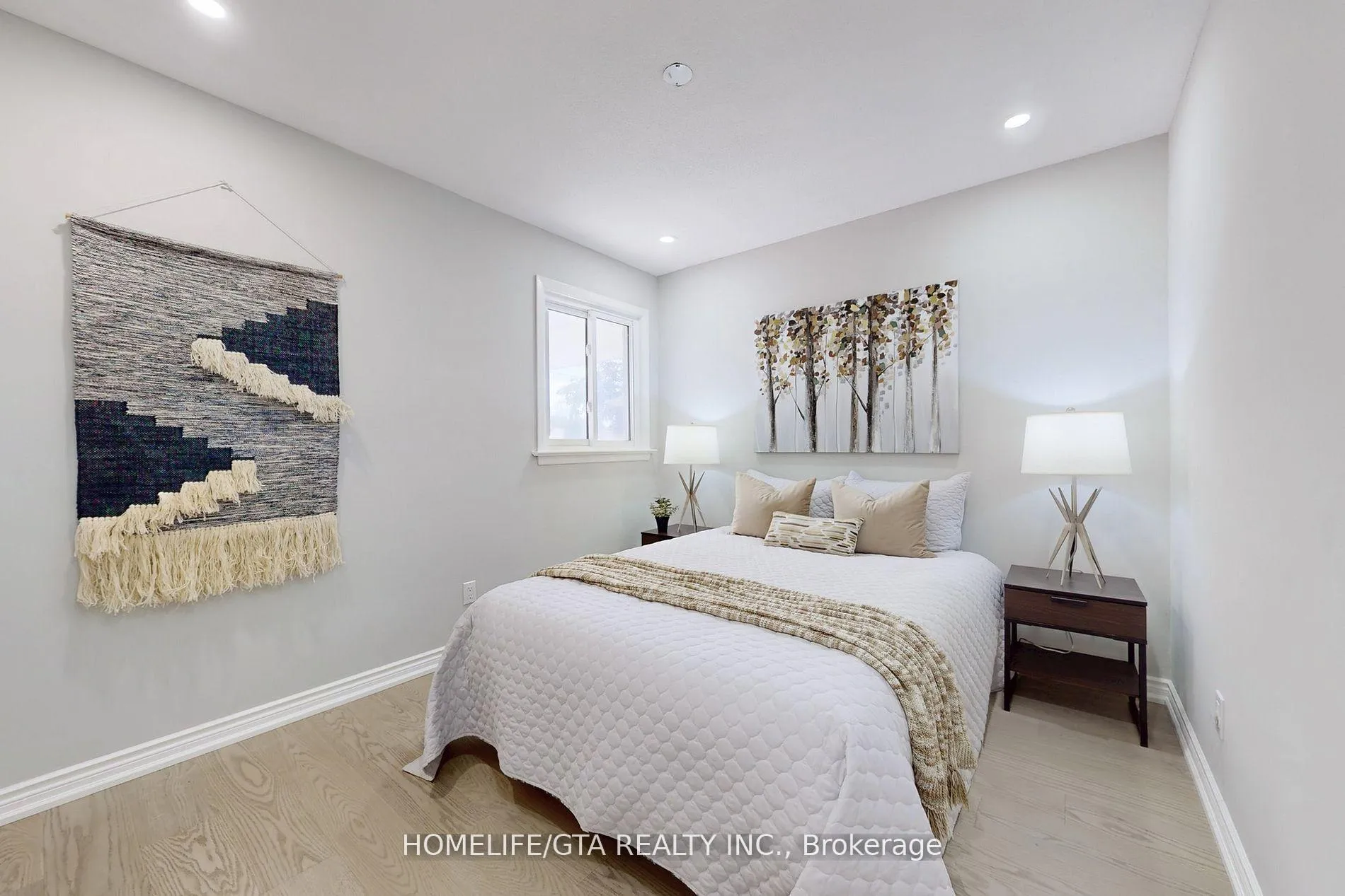 Photo 21 of 16 Woolwick Drive, Scarborough, Woburn — HOMEH