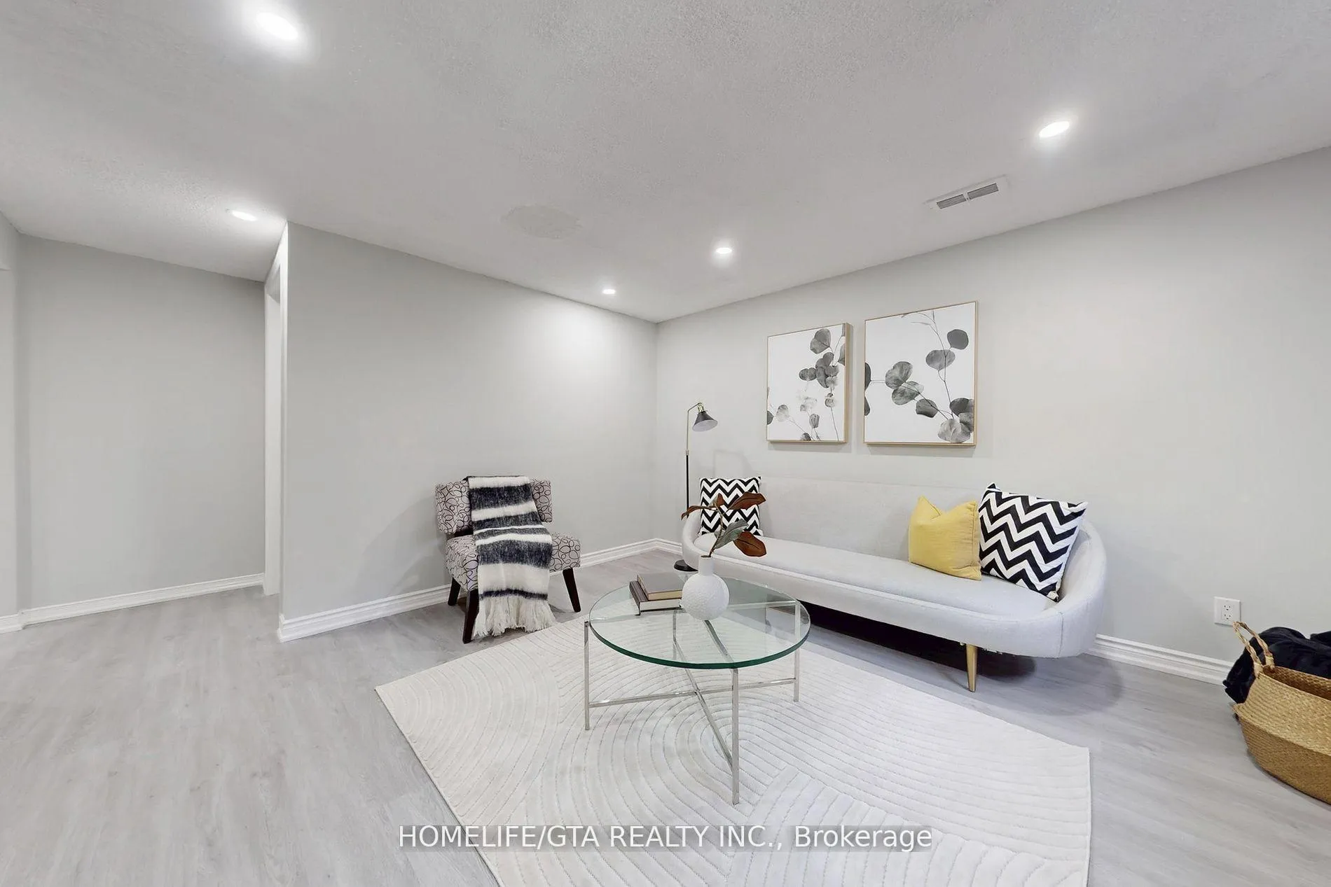 Photo 31 of 16 Woolwick Drive, Scarborough, Woburn — HOMEH