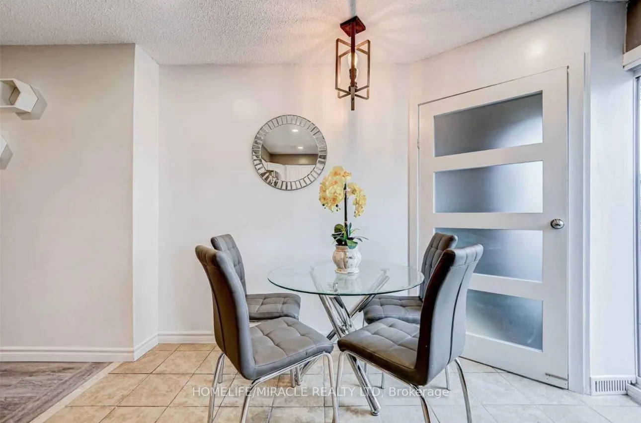 Photo 6 of 252 Lakeview Park Avenue, Oshawa, Lakeview — HOMEH