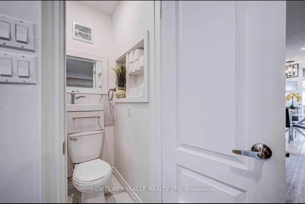 Photo 13 of 252 Lakeview Park Avenue, Oshawa, Lakeview — HOMEH