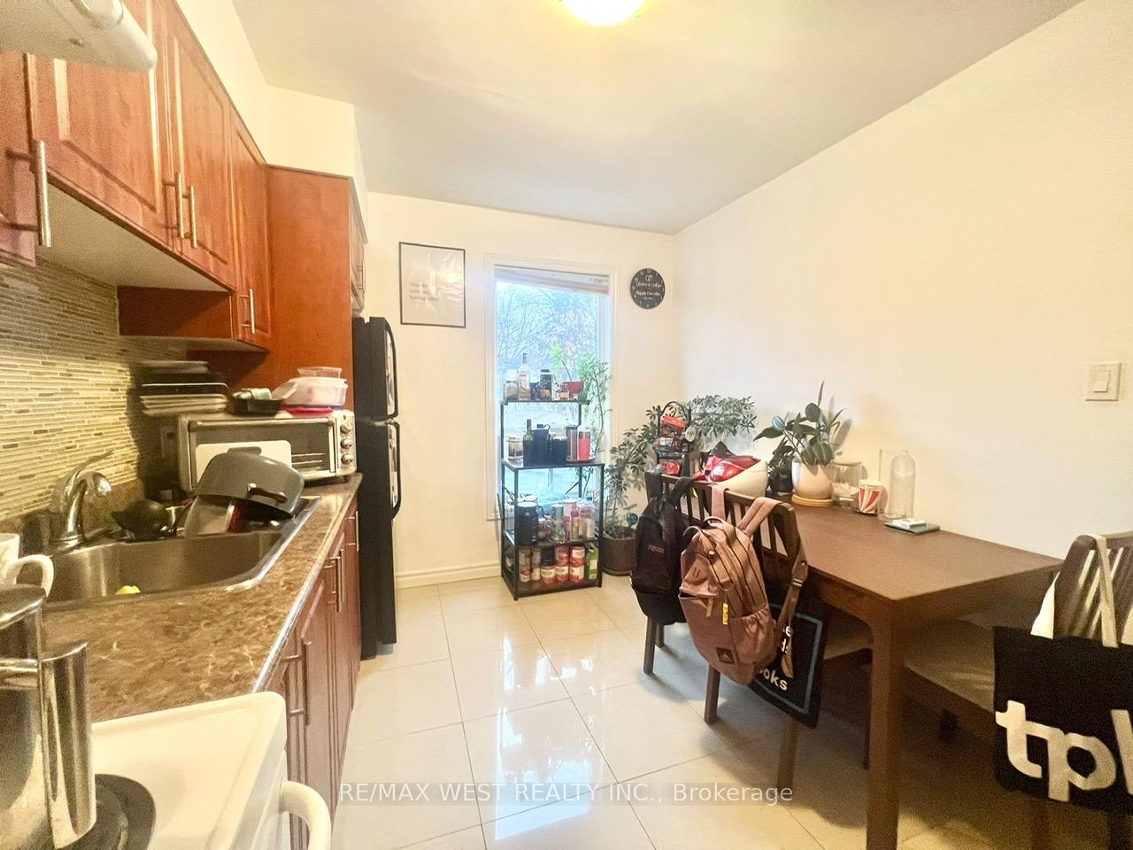 Photo 8 of Unit 2nd&3rd, 1198 Gerrard Street, Toronto, South Riverdale — HOMEH