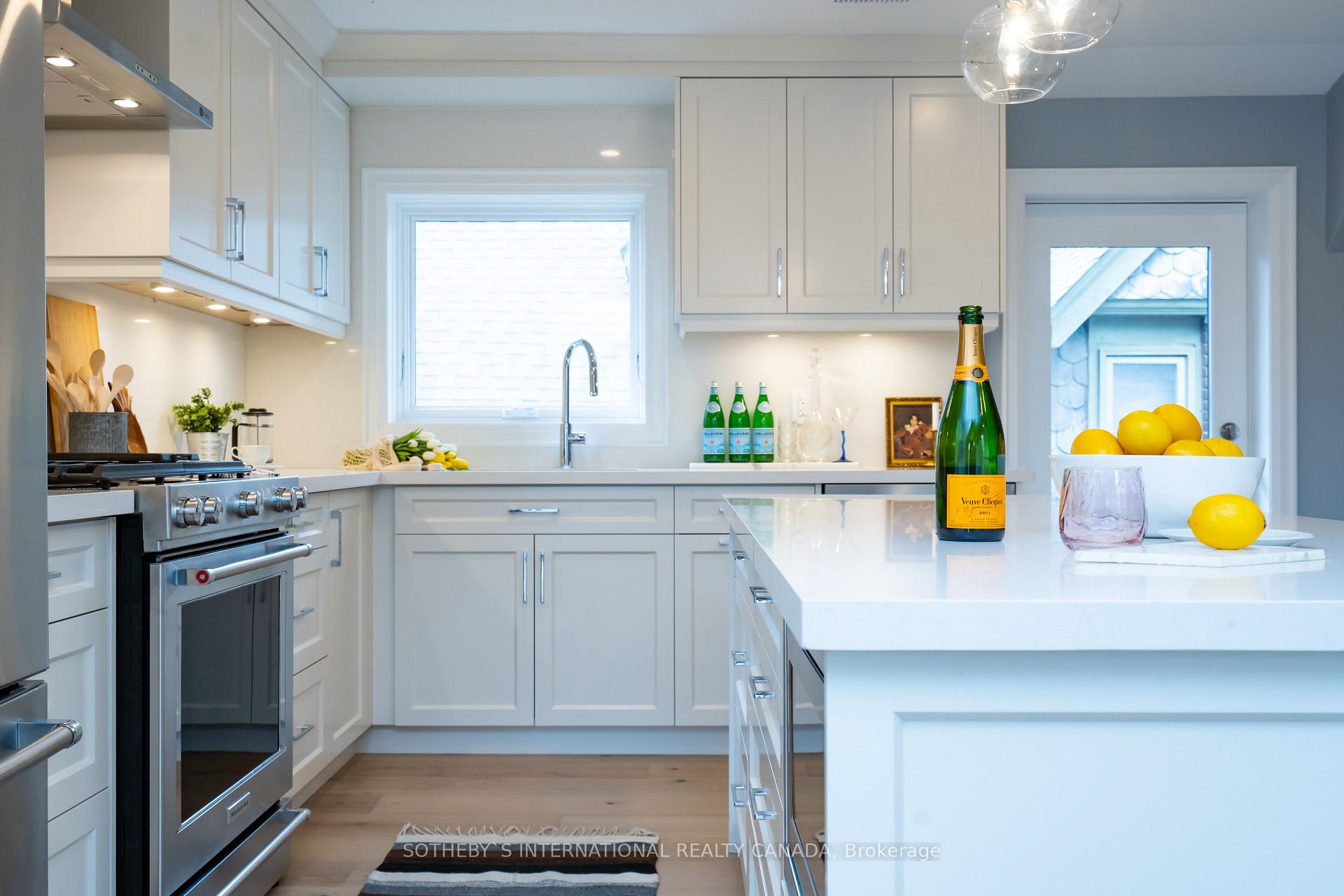 Photo 4 of Unit Upper, 59C Admiral Road, Toronto, The Annex — HOMEH