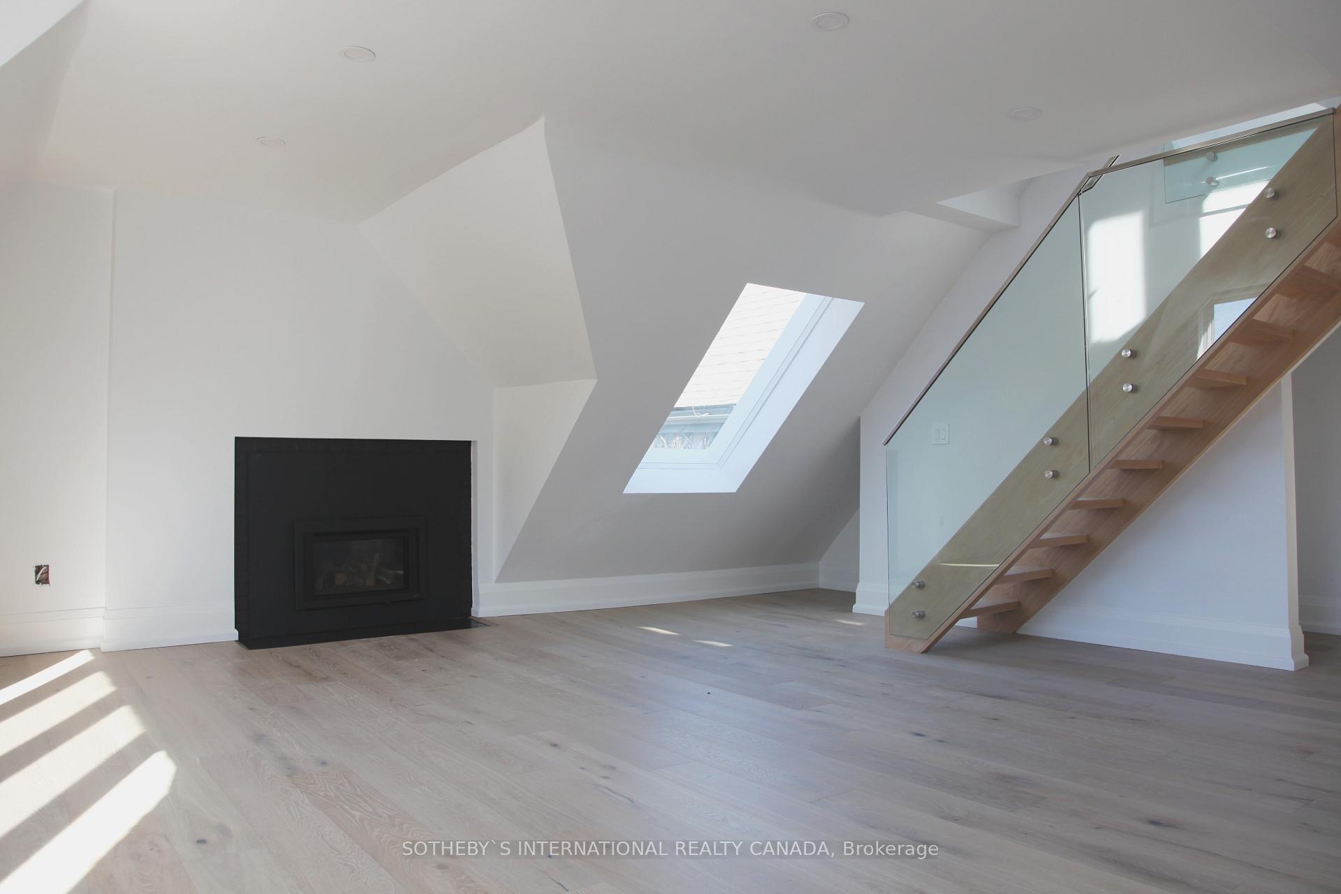Photo 2 of Unit Upper, 59C Admiral Road, Toronto, The Annex — HOMEH