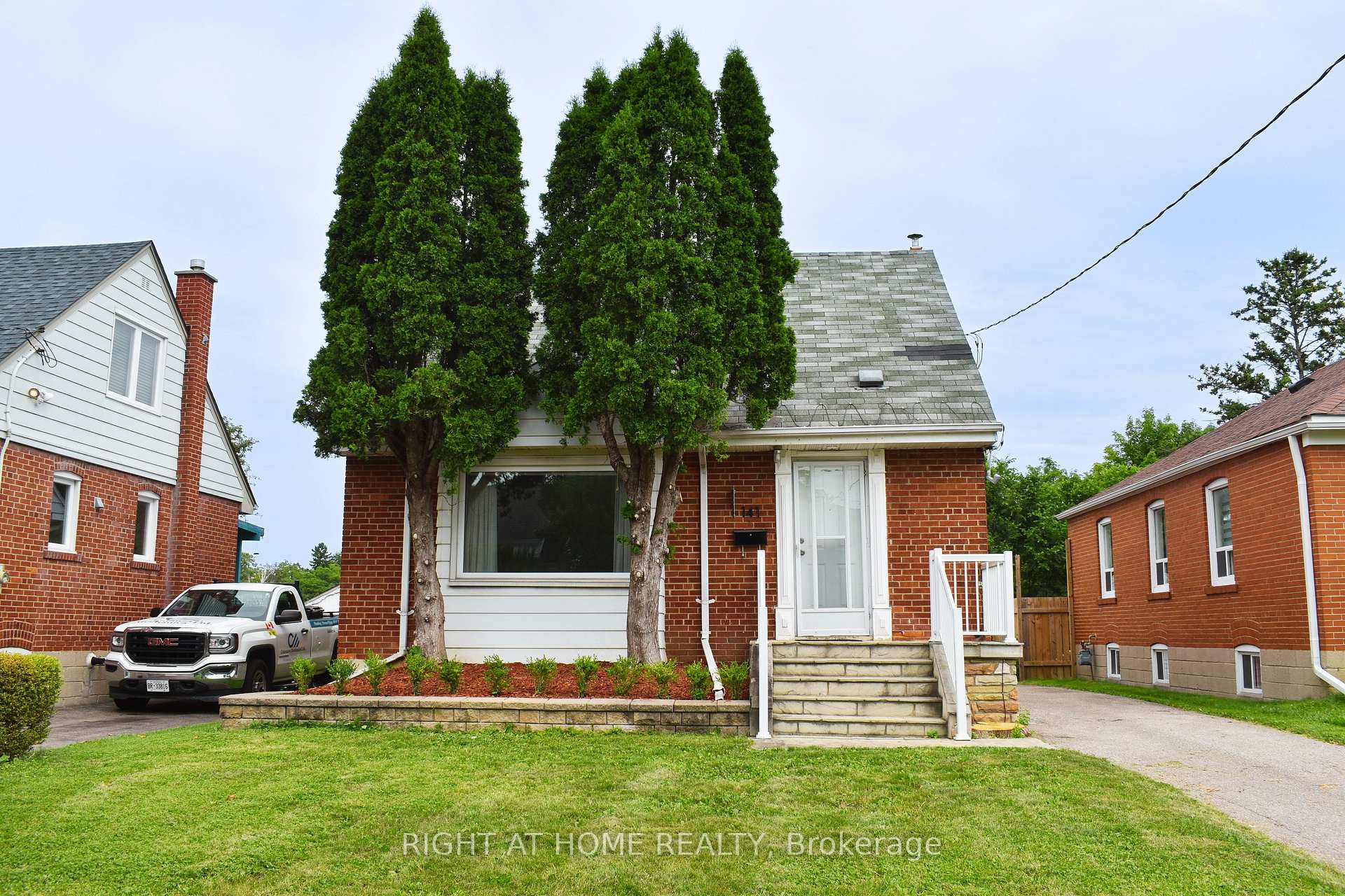 Front of 141 Tower Drive