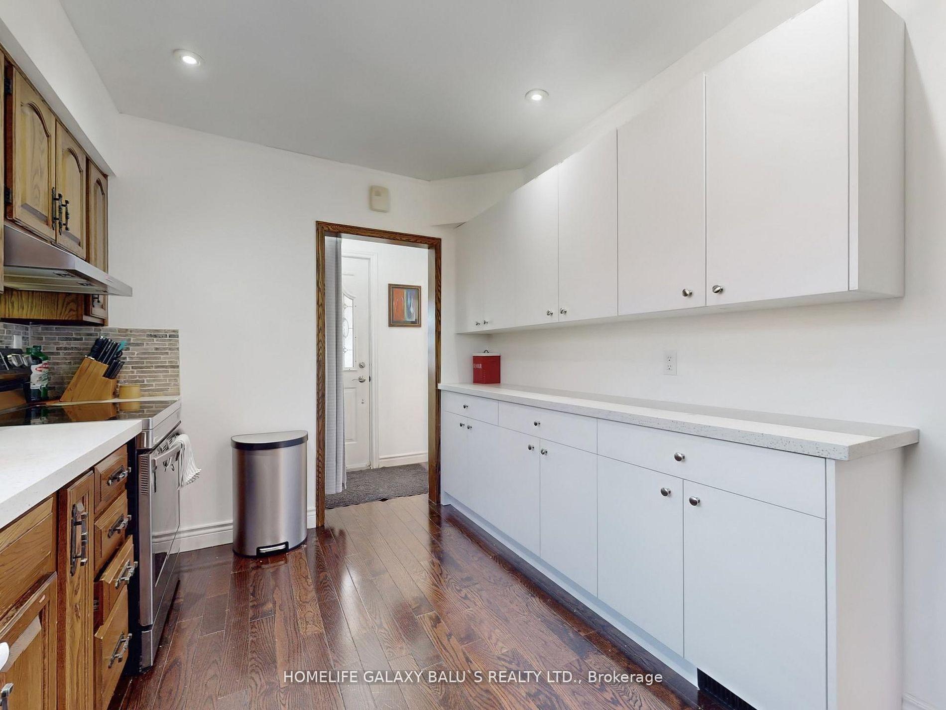 Photo 14 of 28 Ronway Crescent, Scarborough, Woburn — HOMEH