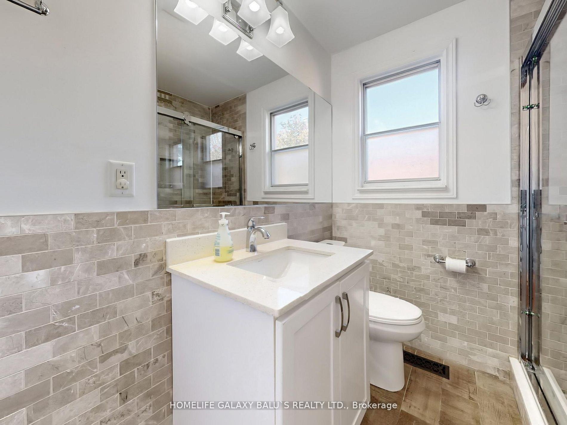 Photo 24 of 28 Ronway Crescent, Scarborough, Woburn — HOMEH