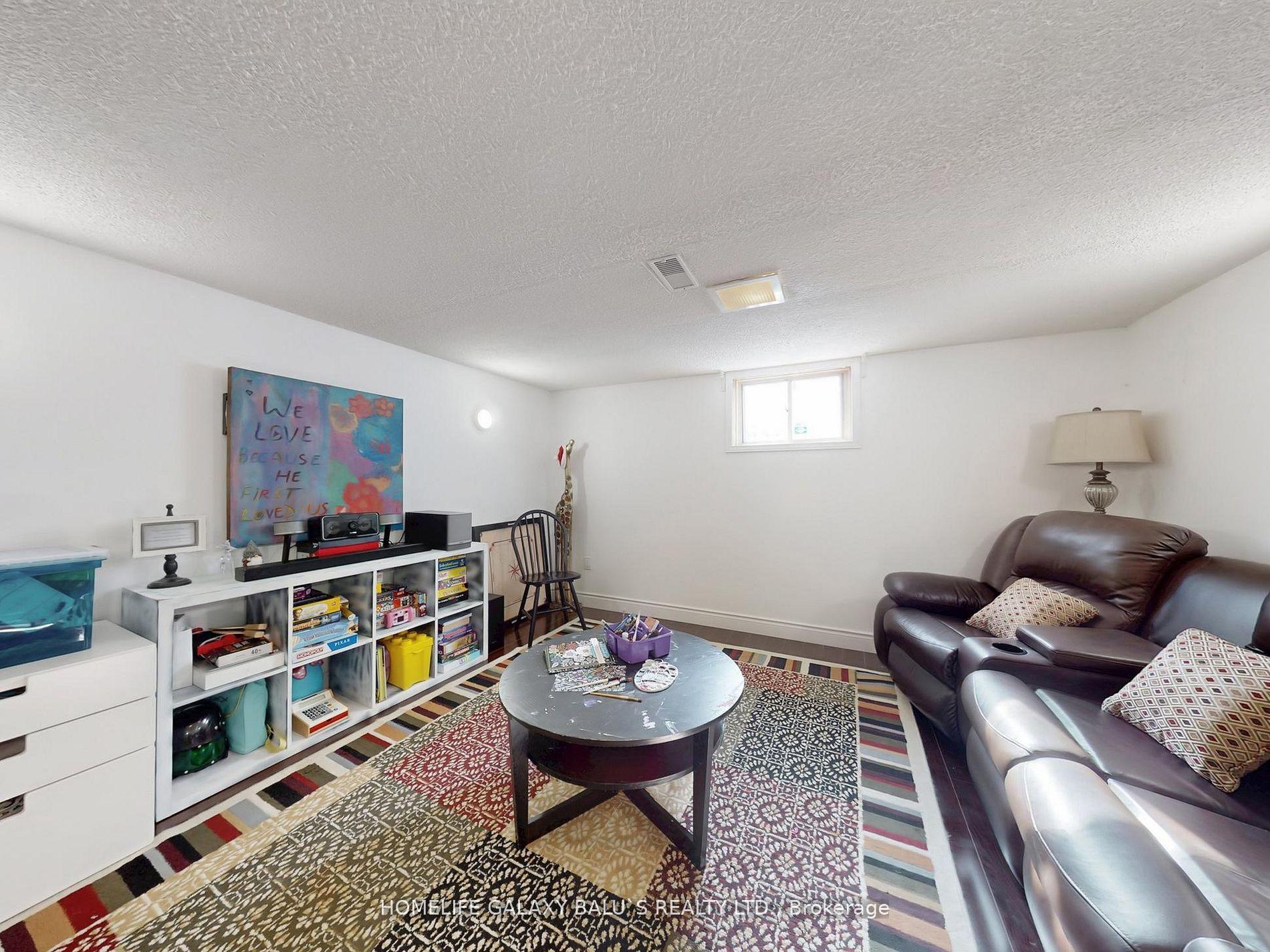 Photo 29 of 28 Ronway Crescent, Scarborough, Woburn — HOMEH