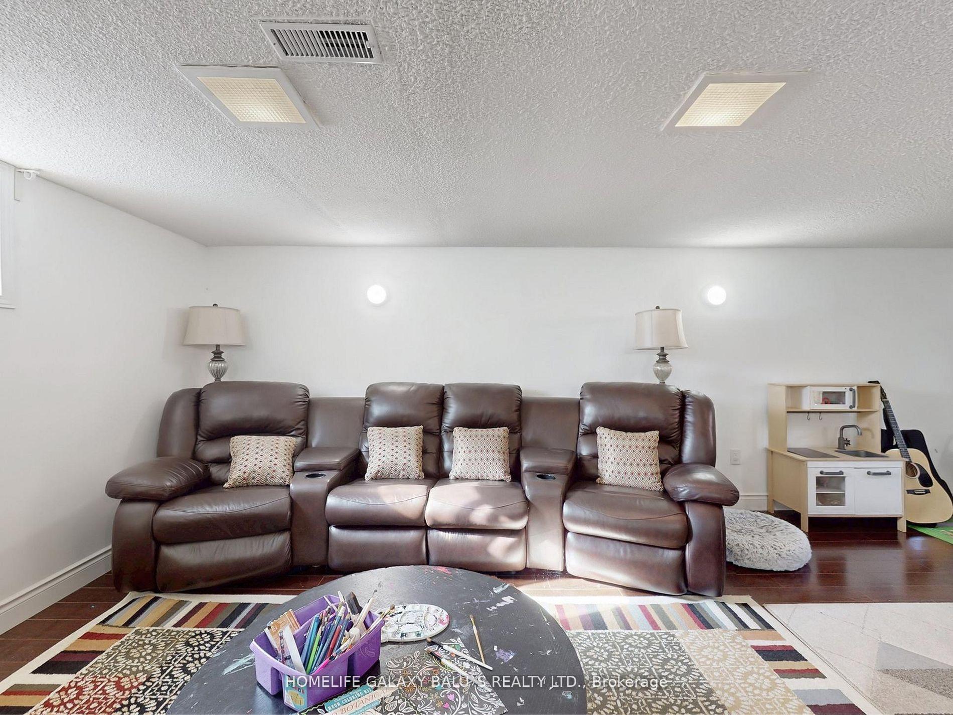 Photo 32 of 28 Ronway Crescent, Scarborough, Woburn — HOMEH