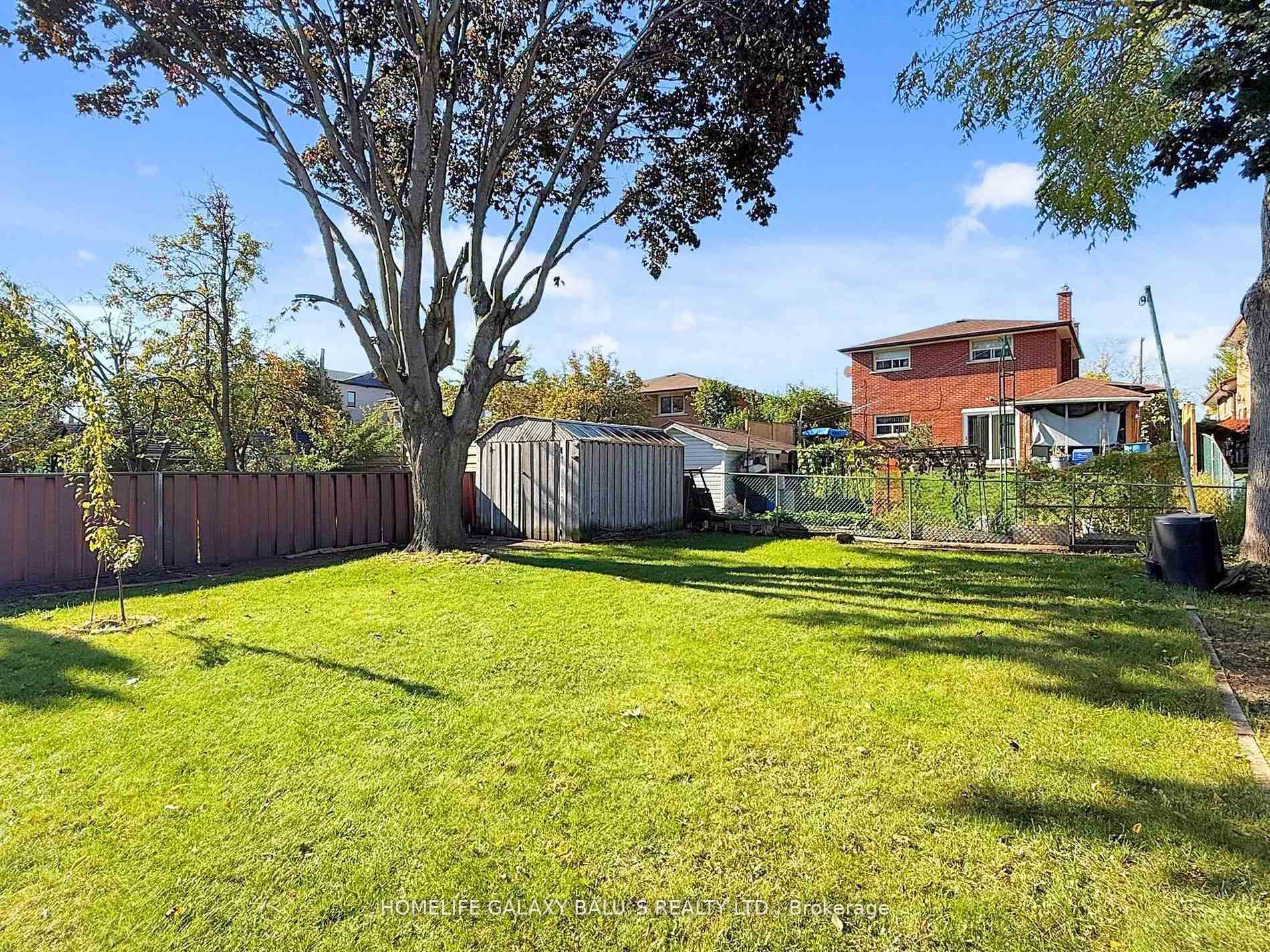 Photo 48 of 28 Ronway Crescent, Scarborough, Woburn — HOMEH
