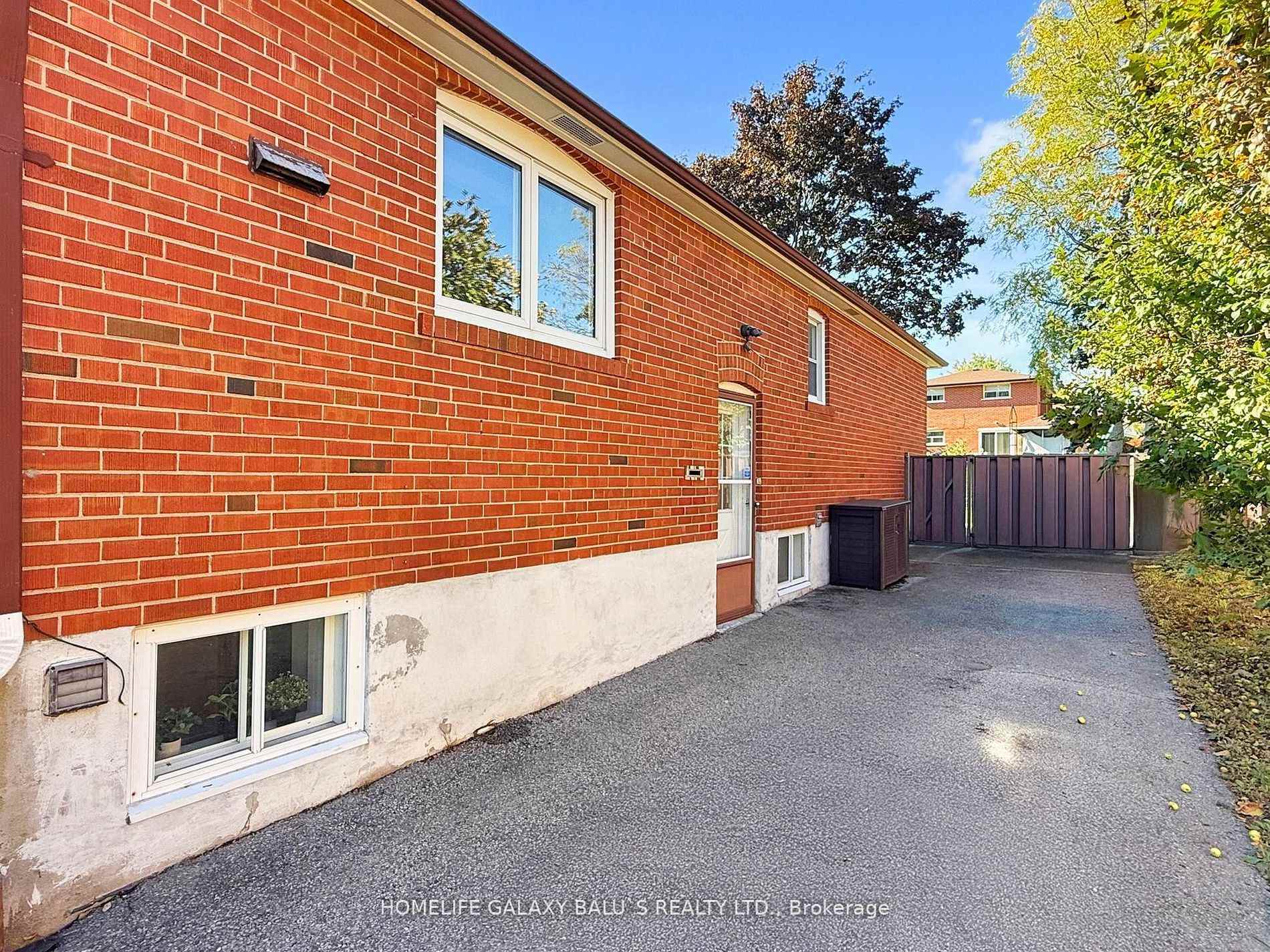 Photo 49 of 28 Ronway Crescent, Scarborough, Woburn — HOMEH