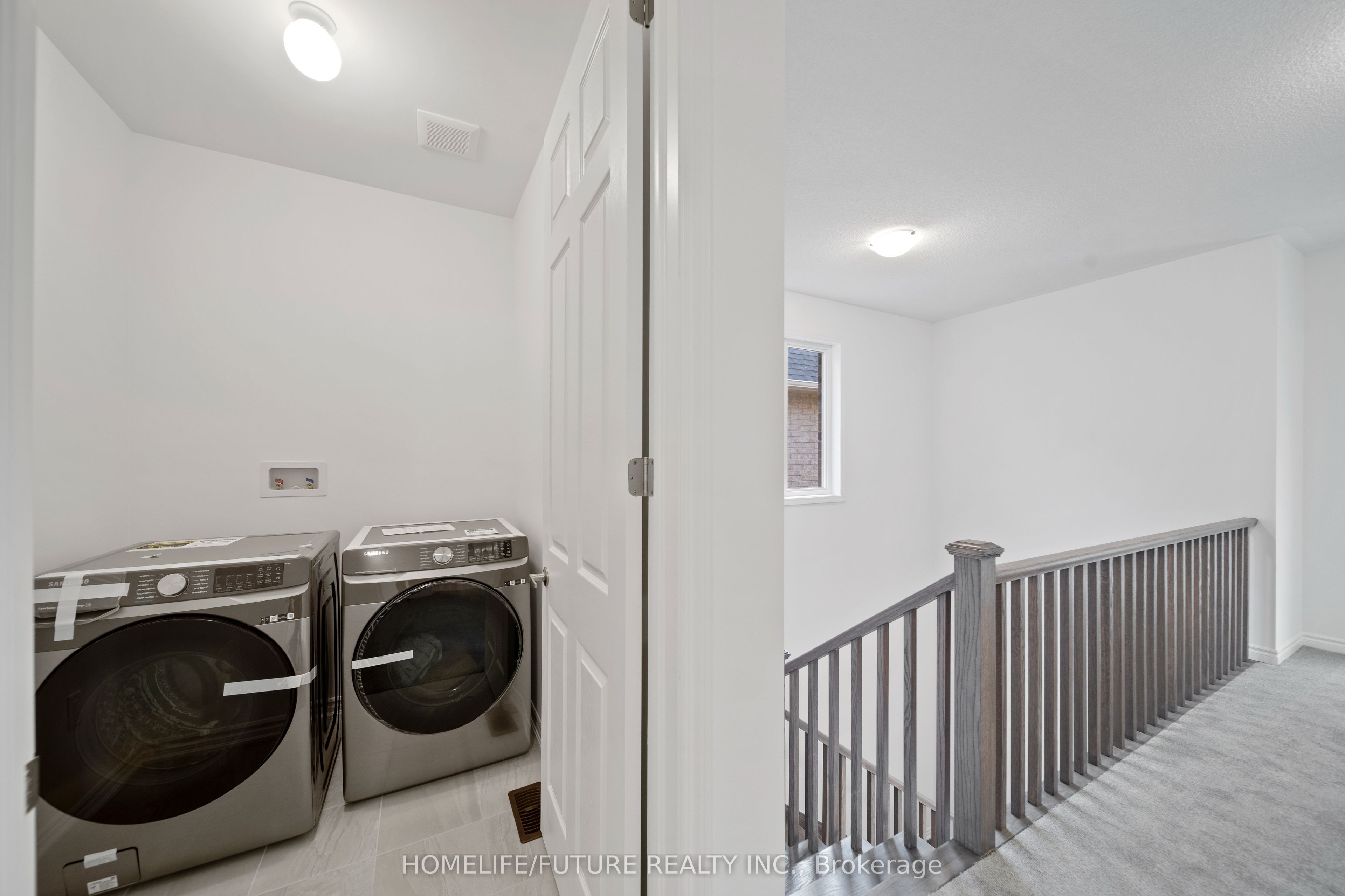 Photo 73 of 1408 Mockingbird Square, Pickering, Rural Pickering — HOMEH