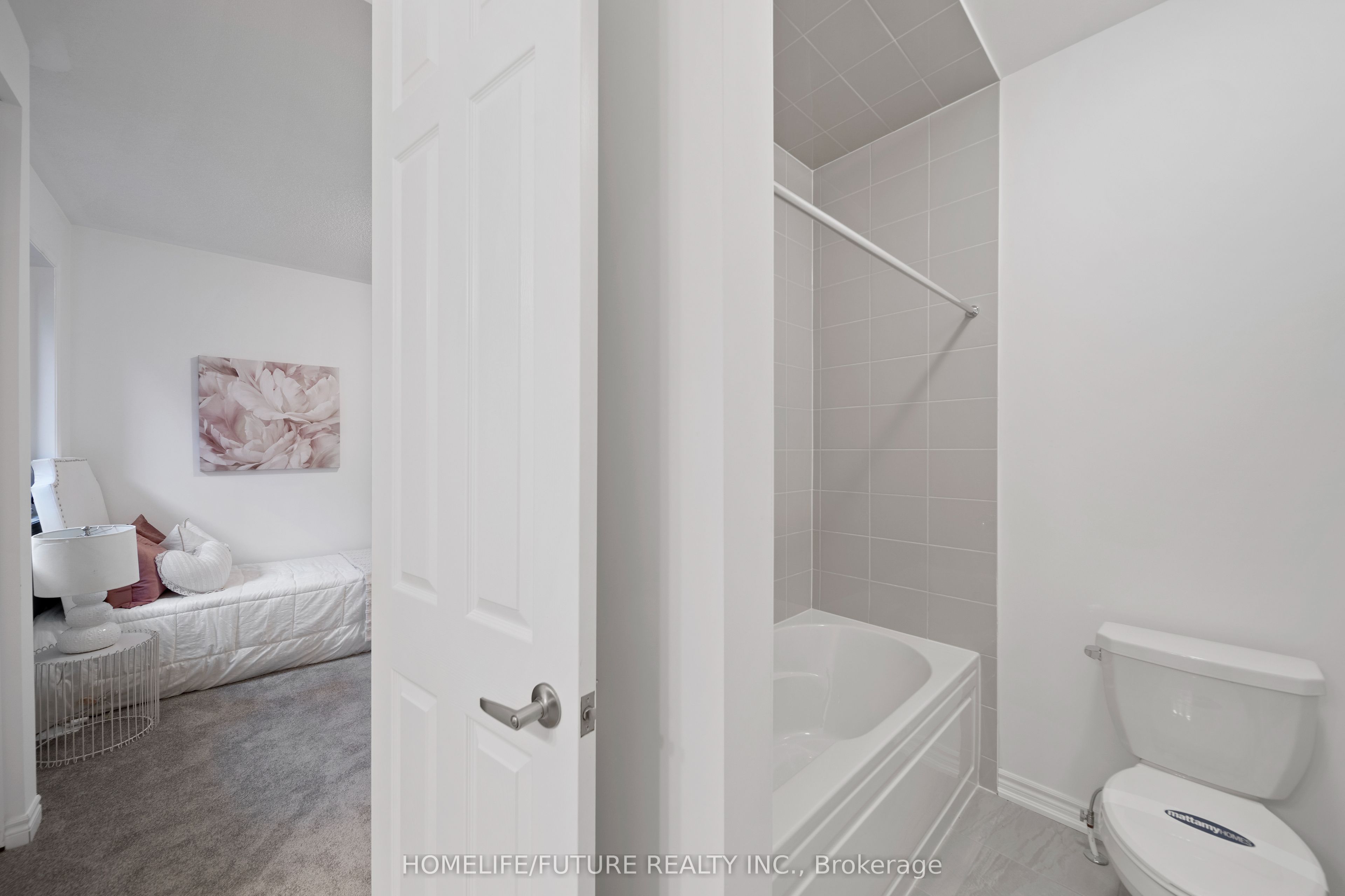 Photo 70 of 1408 Mockingbird Square, Pickering, Rural Pickering — HOMEH