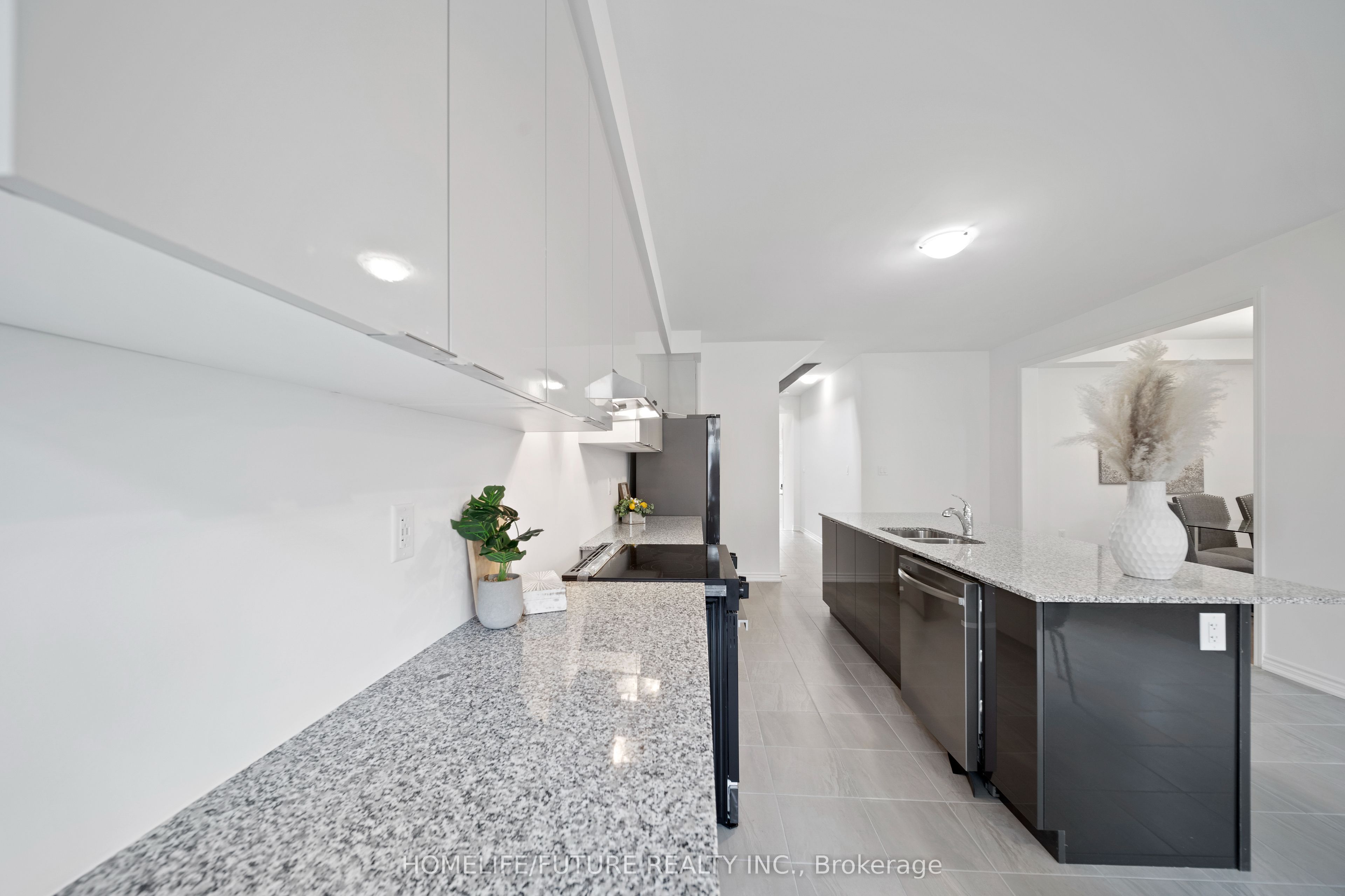 Photo 48 of 1408 Mockingbird Square, Pickering, Rural Pickering — HOMEH