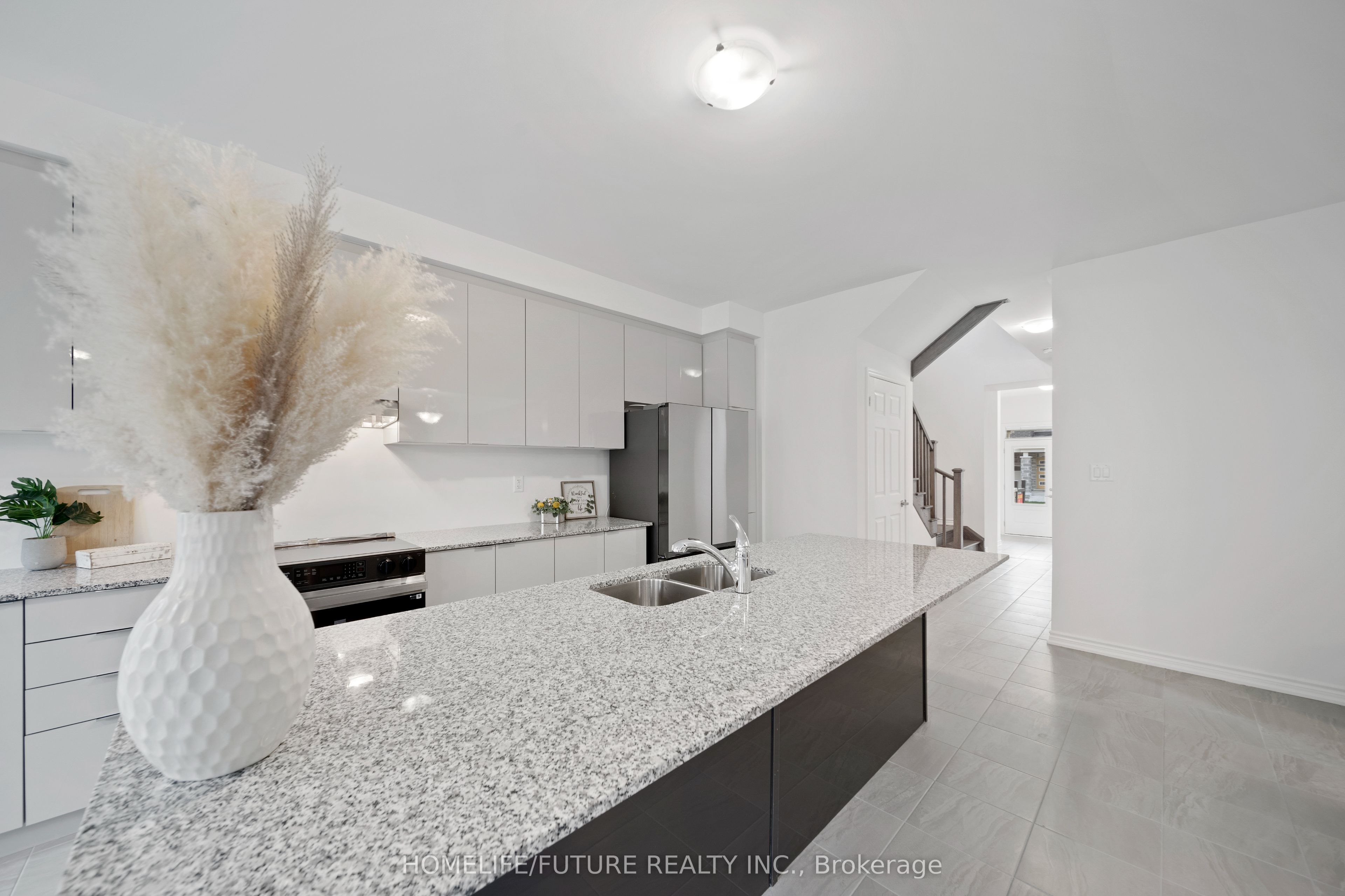 Photo 49 of 1408 Mockingbird Square, Pickering, Rural Pickering — HOMEH