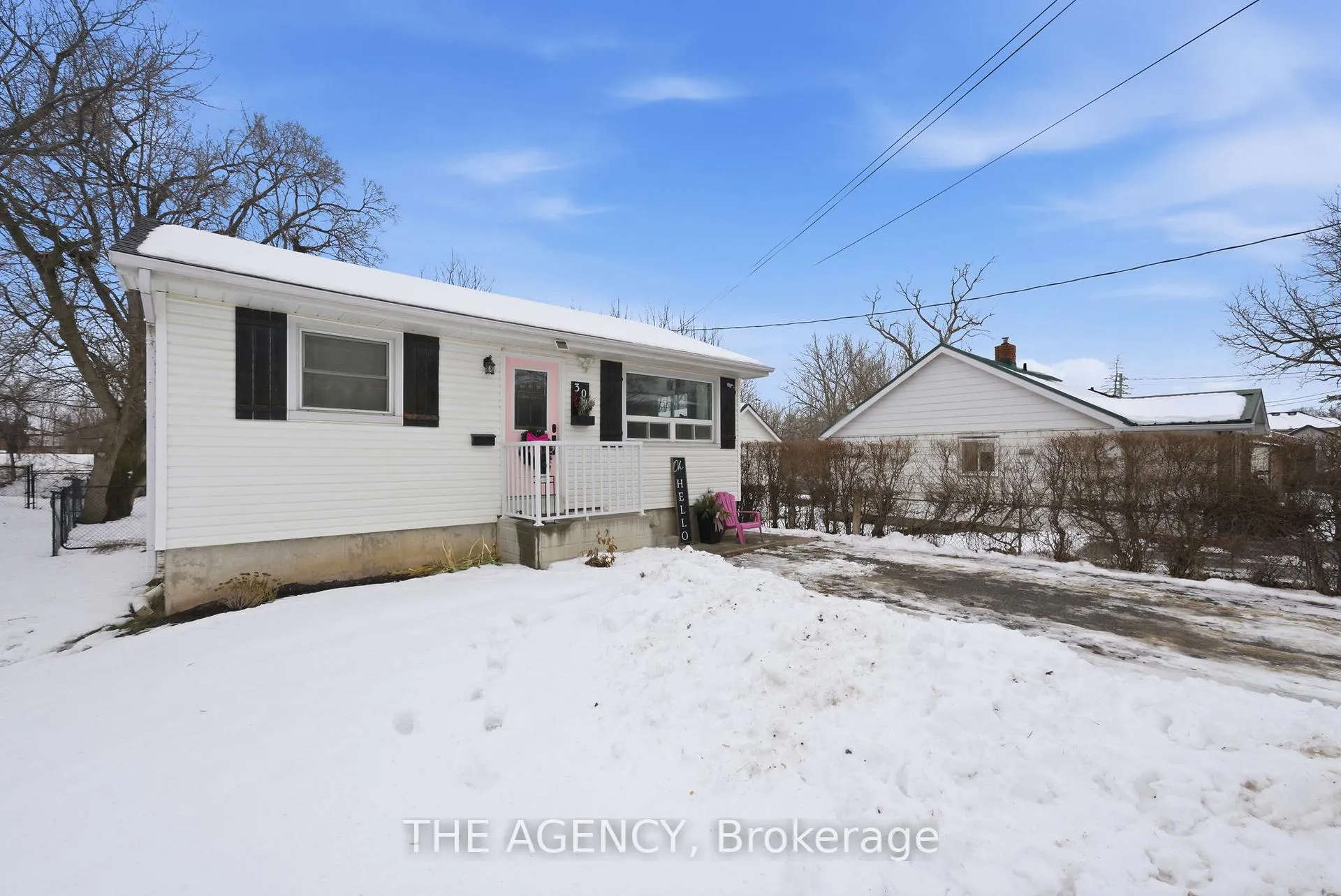 Photo 3 of 30 Elmer Street, Belleville, Belleville Ward — HOMEH