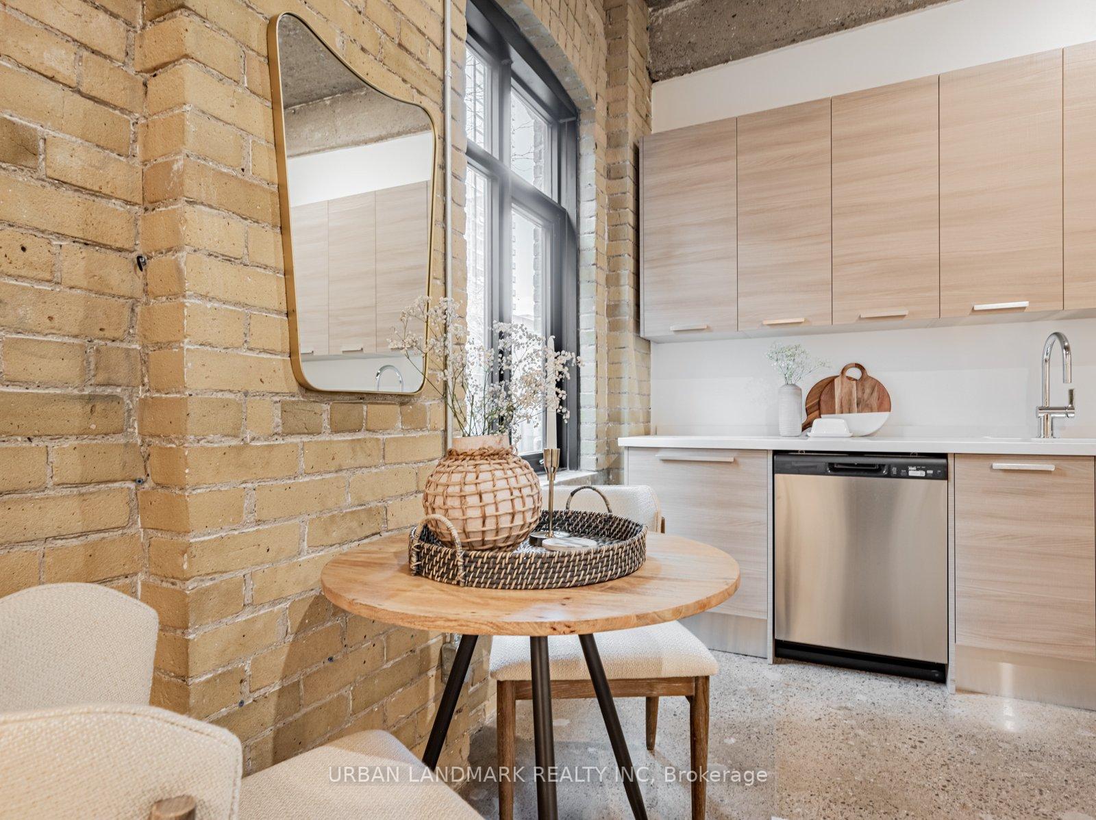 Photo 5 of Unit 203, 9 St Nicholas Street, Toronto, Bay Street Corridor — HOMEH