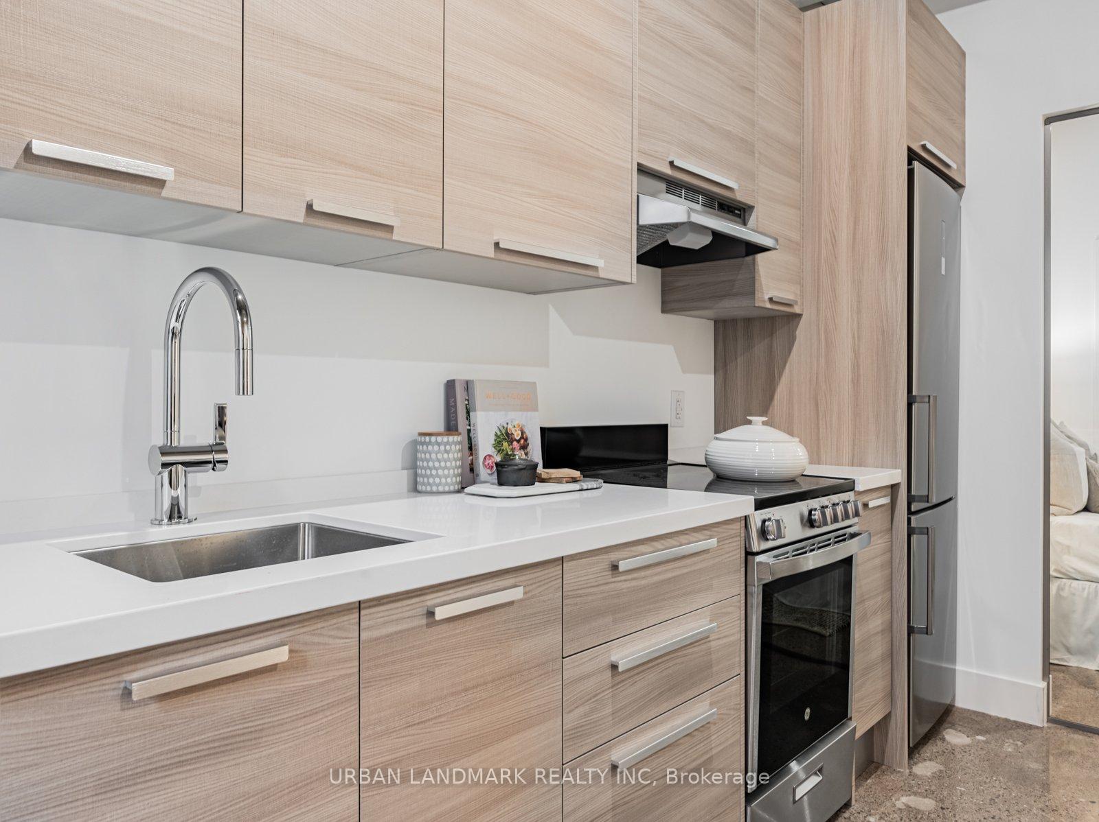 Photo 6 of Unit 203, 9 St Nicholas Street, Toronto, Bay Street Corridor — HOMEH
