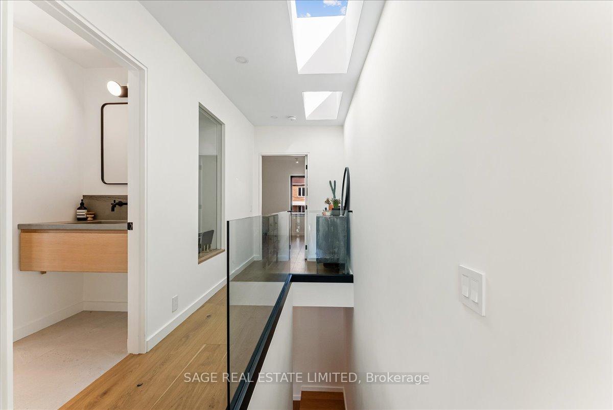 Photo 22 of 17 Gordon Street, Toronto, Little Portugal — HOMEH