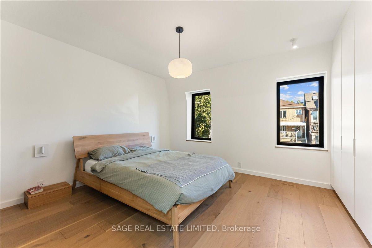 Photo 23 of 17 Gordon Street, Toronto, Little Portugal — HOMEH
