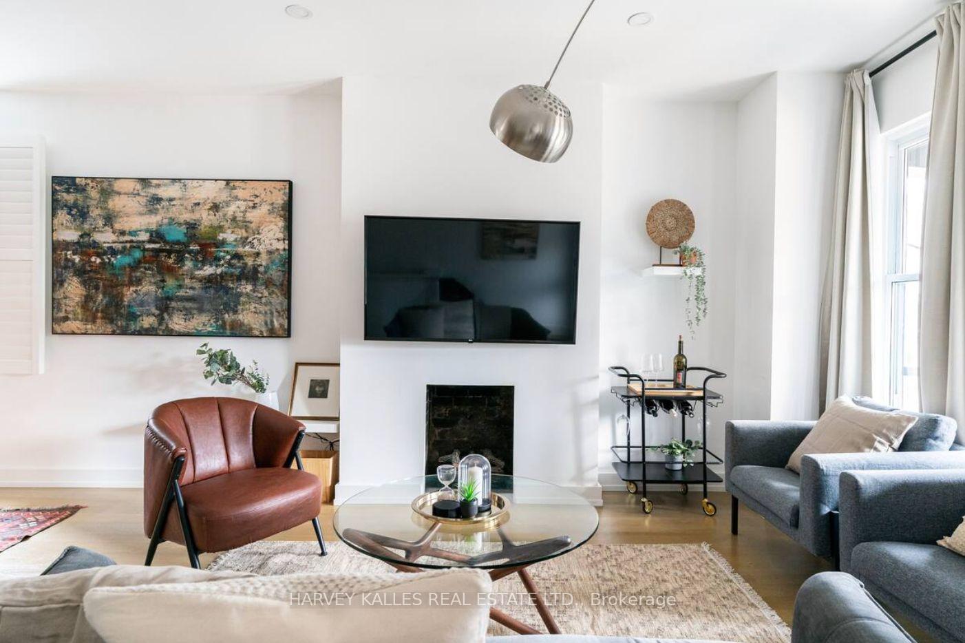 Photo 2 of Unit Upper, 38 Chicora Avenue, Toronto, The Annex — HOMEH