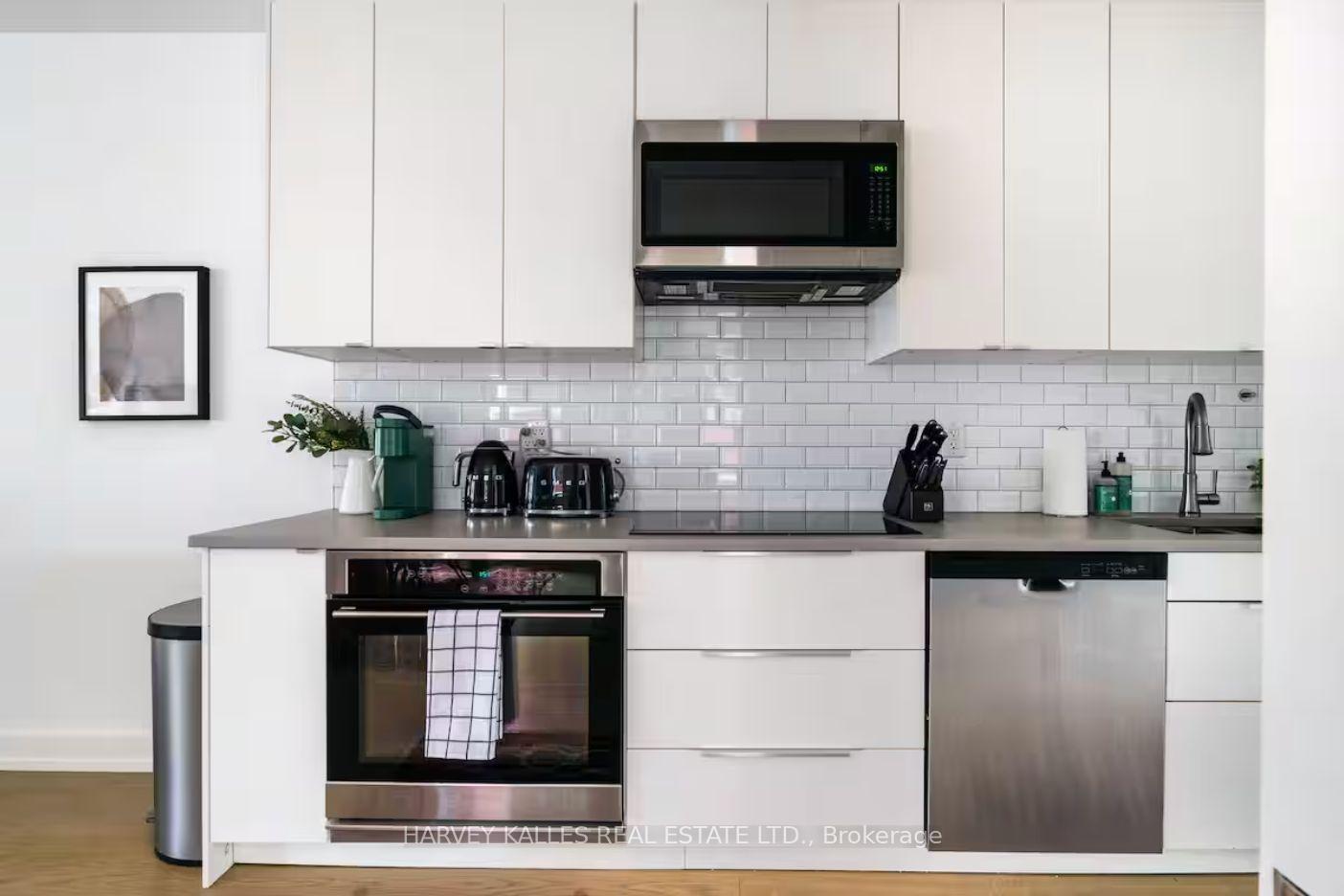 Photo 27 of Unit Upper, 38 Chicora Avenue, Toronto, The Annex — HOMEH