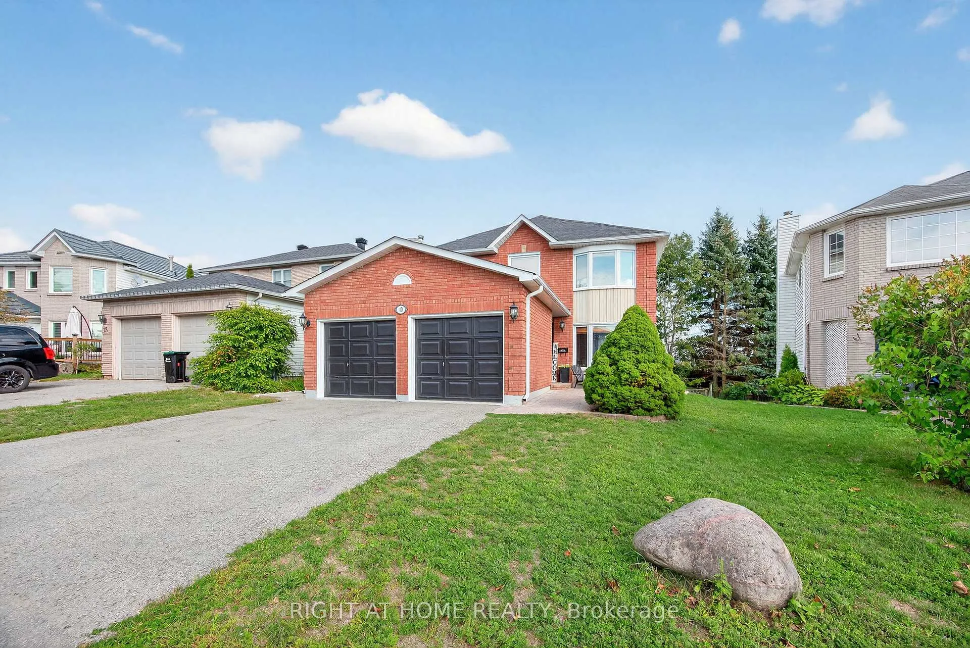 Photo 1 of 13 Orwell Crescent, Barrie, Letitia Heights — HOMEH