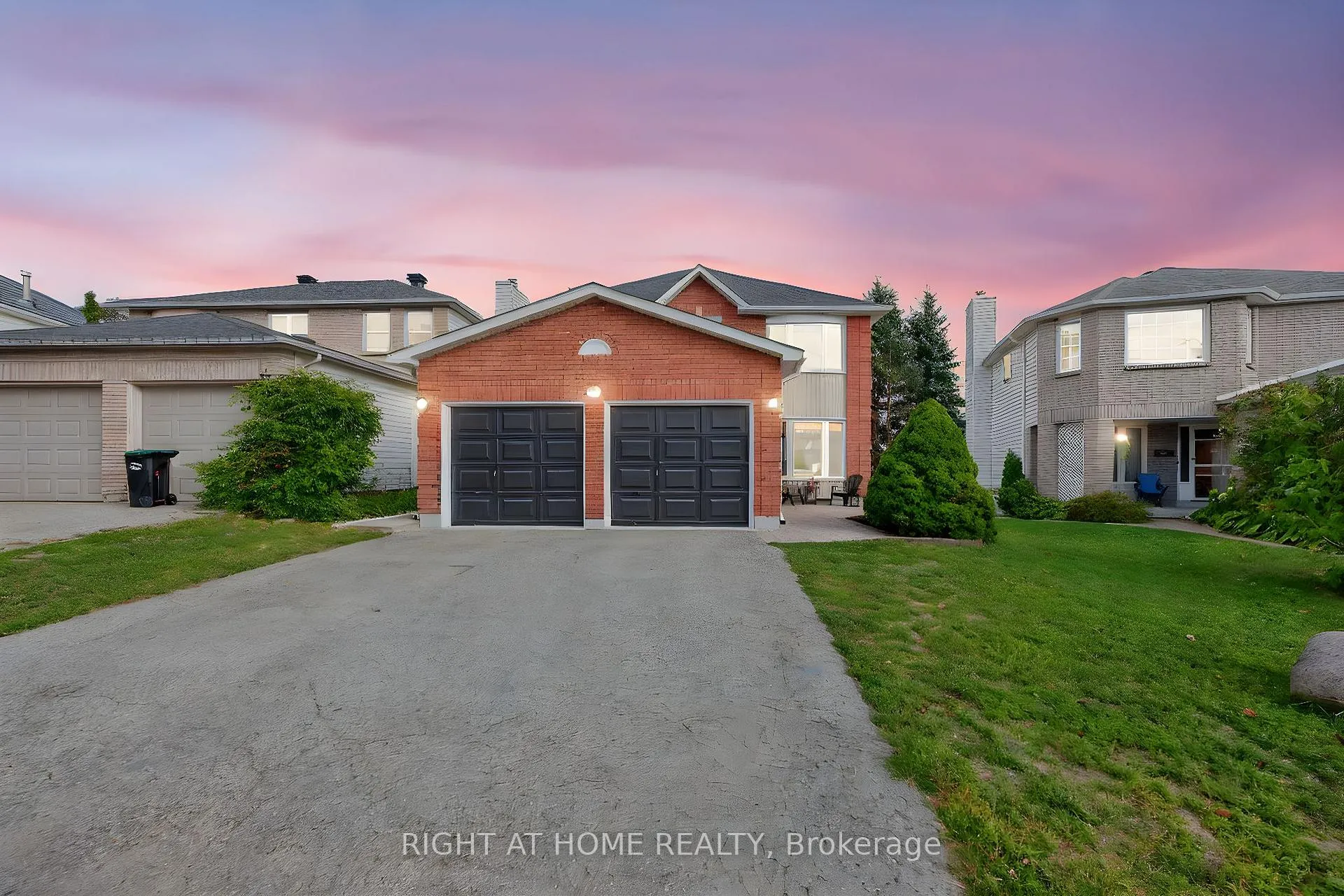 Photo 2 of 13 Orwell Crescent, Barrie, Letitia Heights — HOMEH