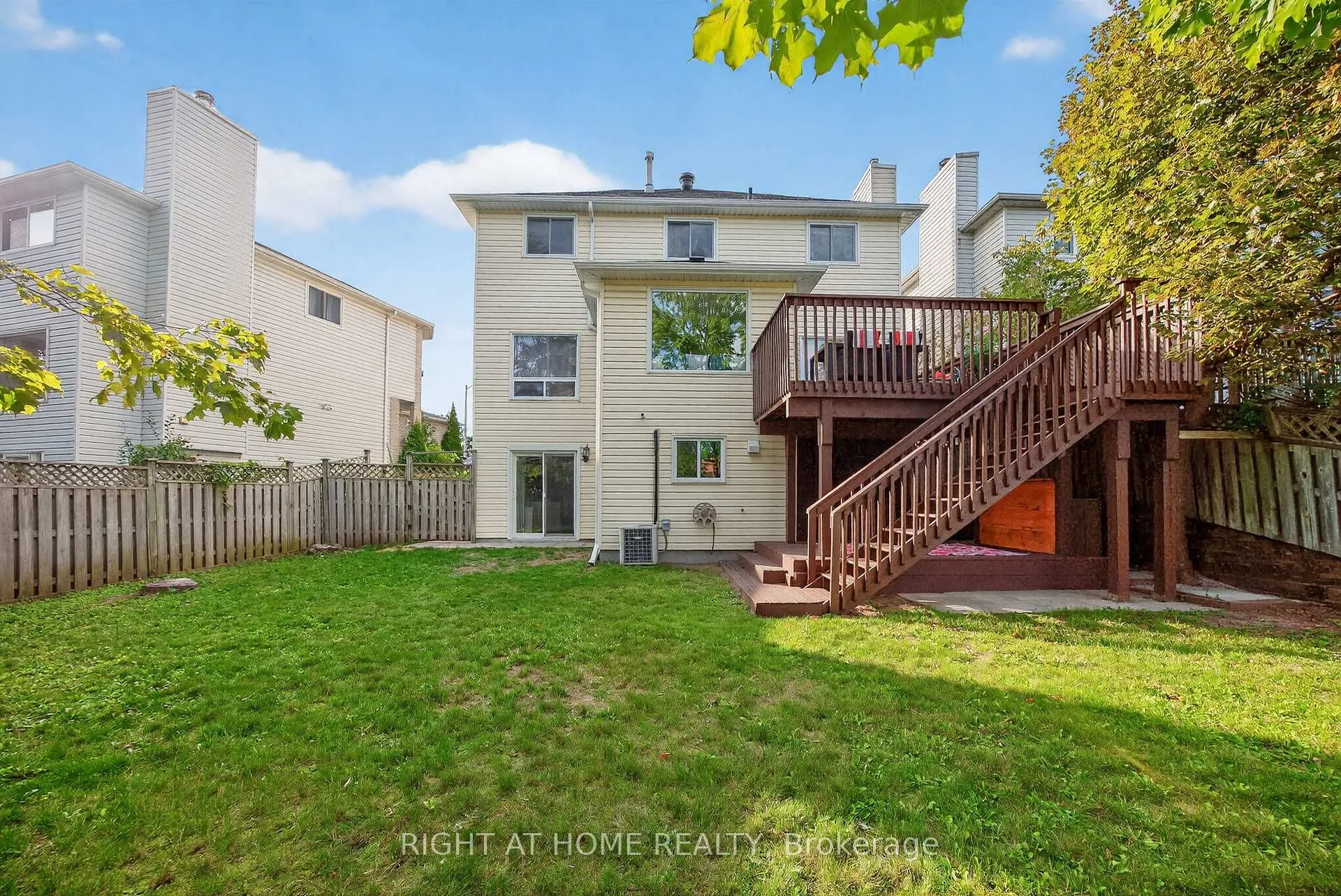 Photo 29 of 13 Orwell Crescent, Barrie, Letitia Heights — HOMEH