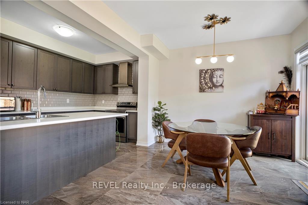 Photo 8 of 22 Frontier Drive, Thorold, Rolling Meadows — HOMEH