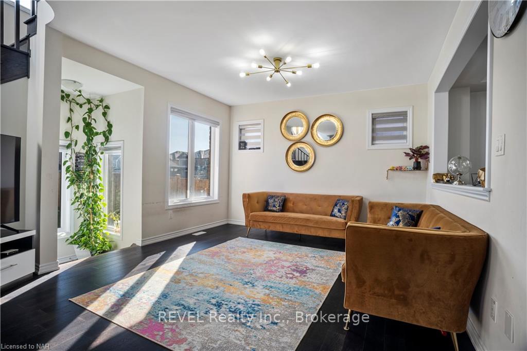 Photo 11 of 22 Frontier Drive, Thorold, Rolling Meadows — HOMEH