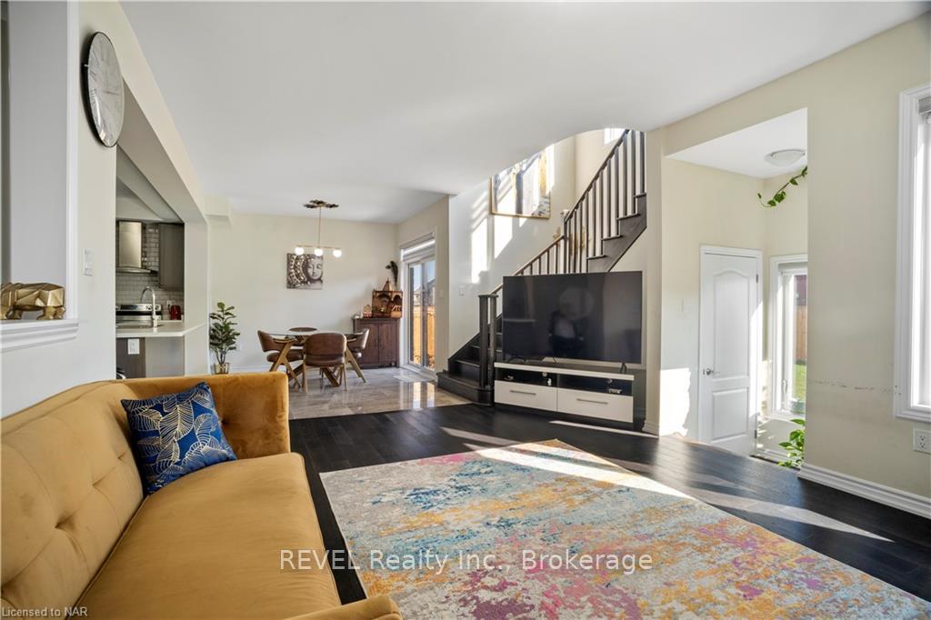 Photo 12 of 22 Frontier Drive, Thorold, Rolling Meadows — HOMEH