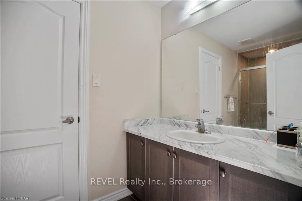 Photo 18 of 22 Frontier Drive, Thorold, Rolling Meadows — HOMEH