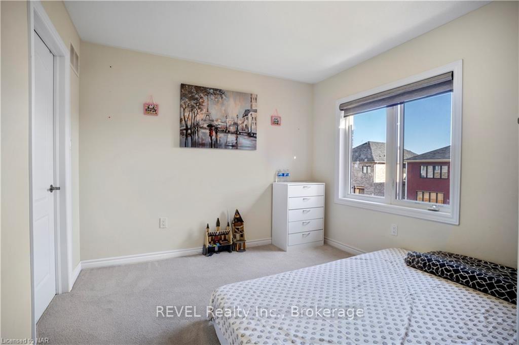 Photo 23 of 22 Frontier Drive, Thorold, Rolling Meadows — HOMEH