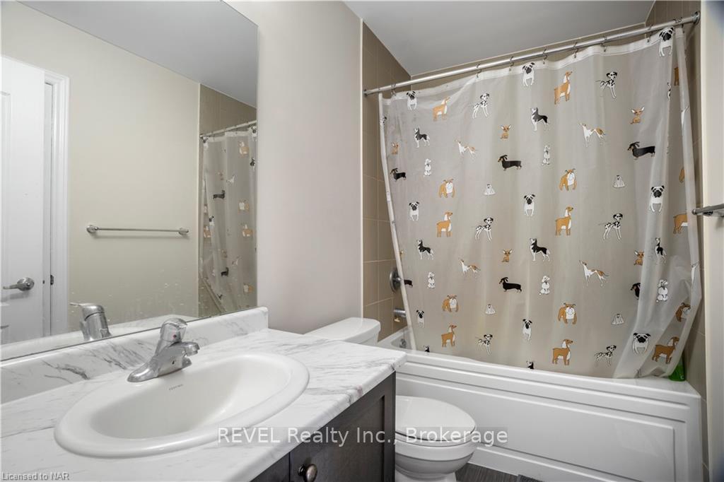 Photo 24 of 22 Frontier Drive, Thorold, Rolling Meadows — HOMEH
