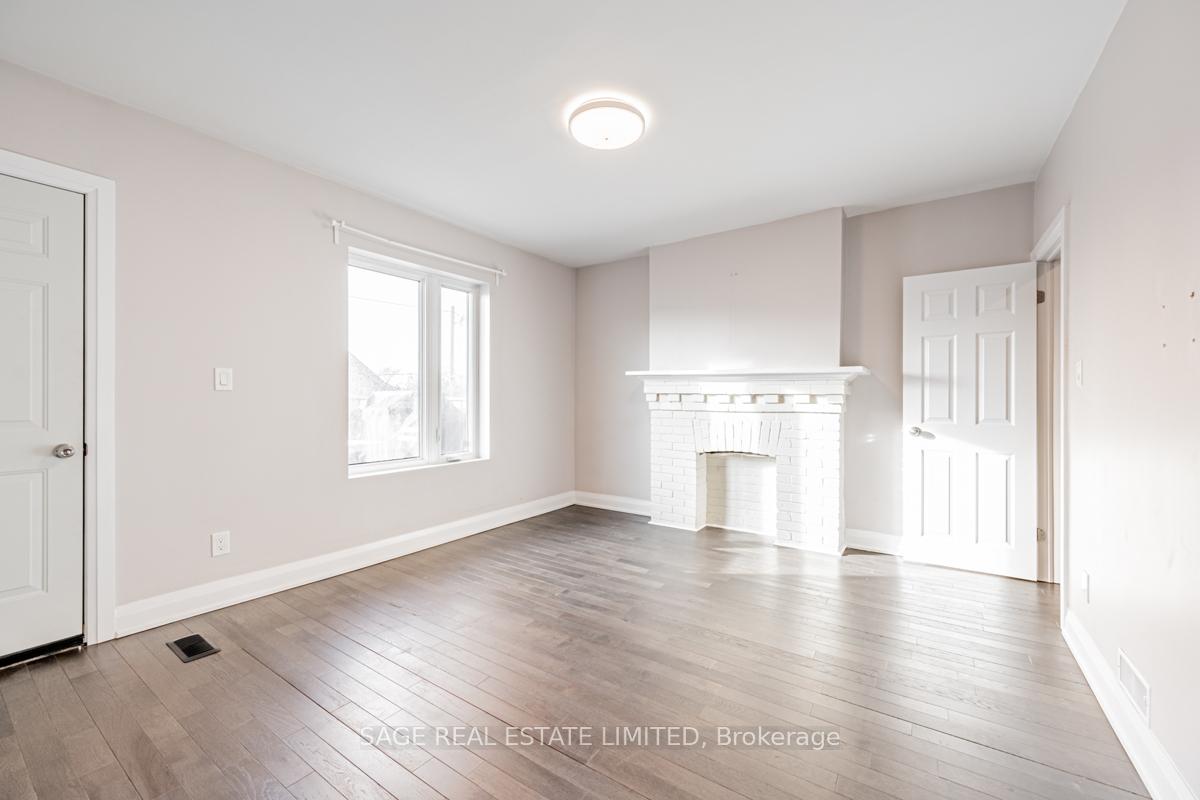 Photo 2 of Unit UPPER, 130 Marchmount Road, Toronto, Wychwood — HOMEH