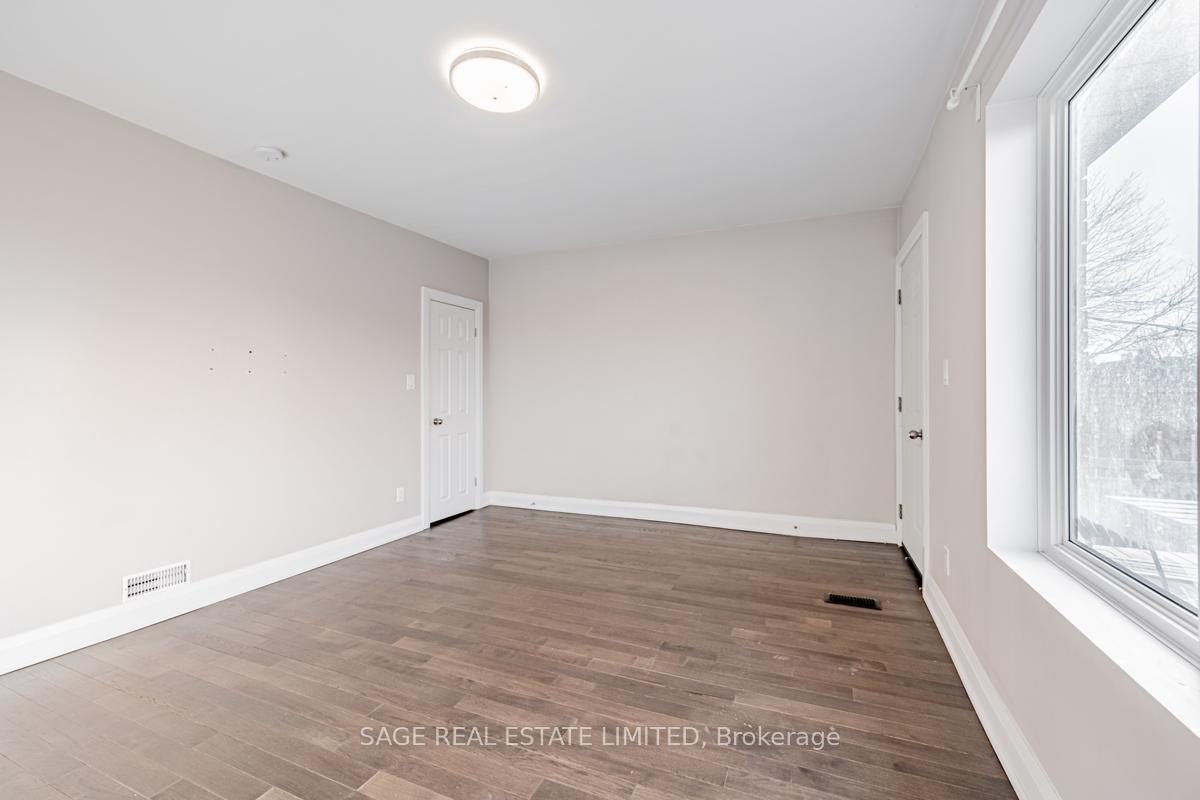Photo 4 of Unit UPPER, 130 Marchmount Road, Toronto, Wychwood — HOMEH